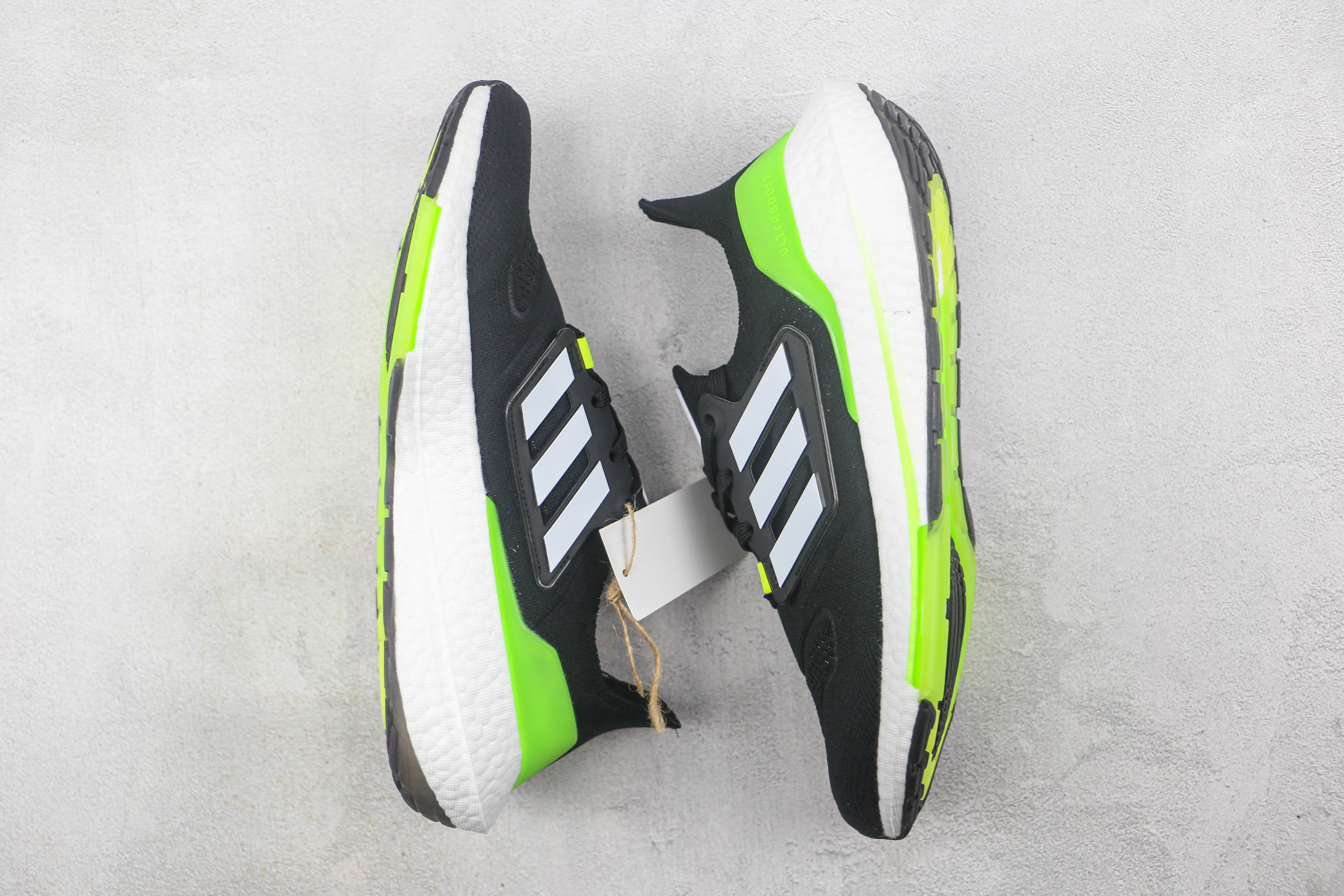 Adidas Ultra Boost 2022 Black Solar Green