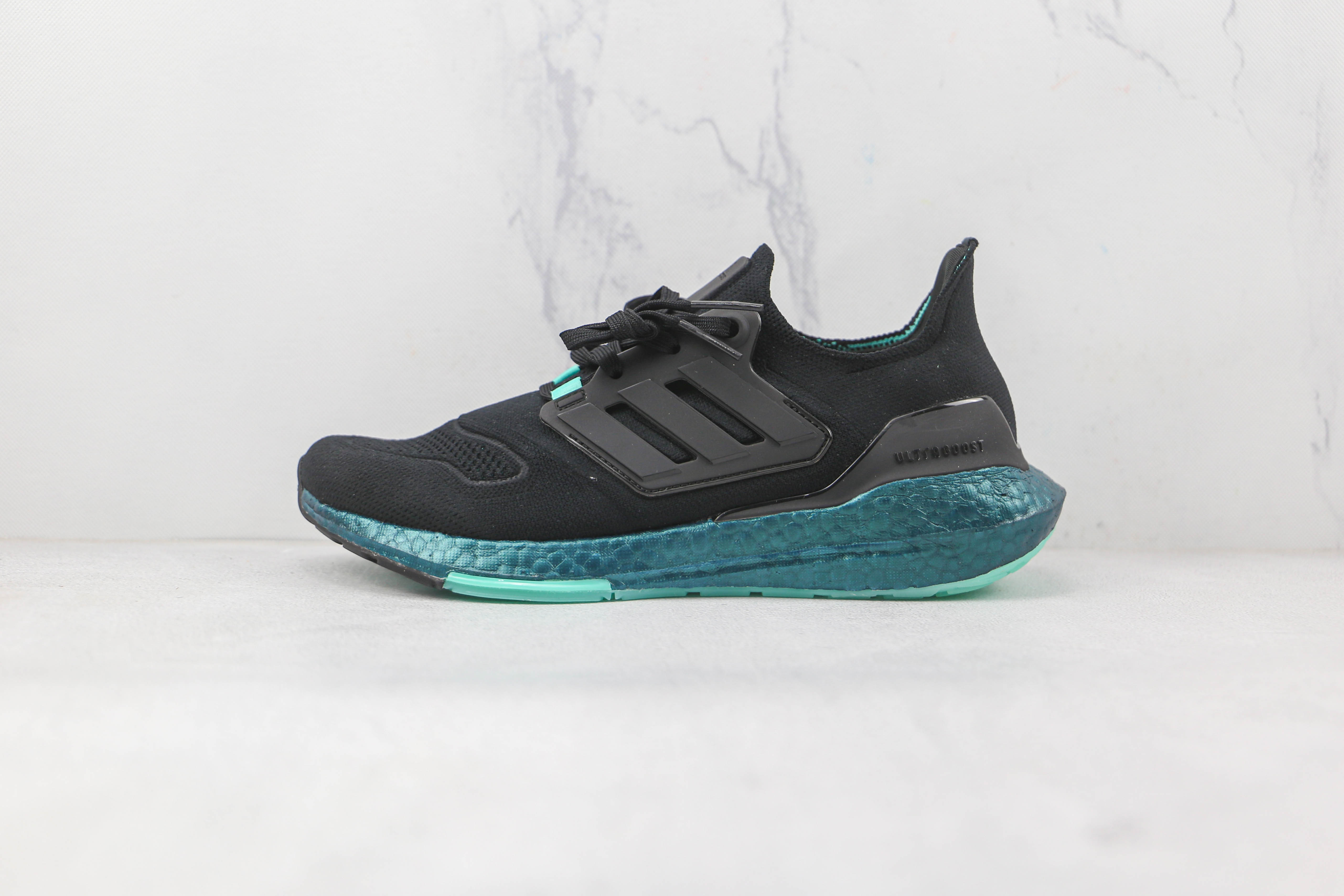 Adidas Ultra Boost 2022 Core Black