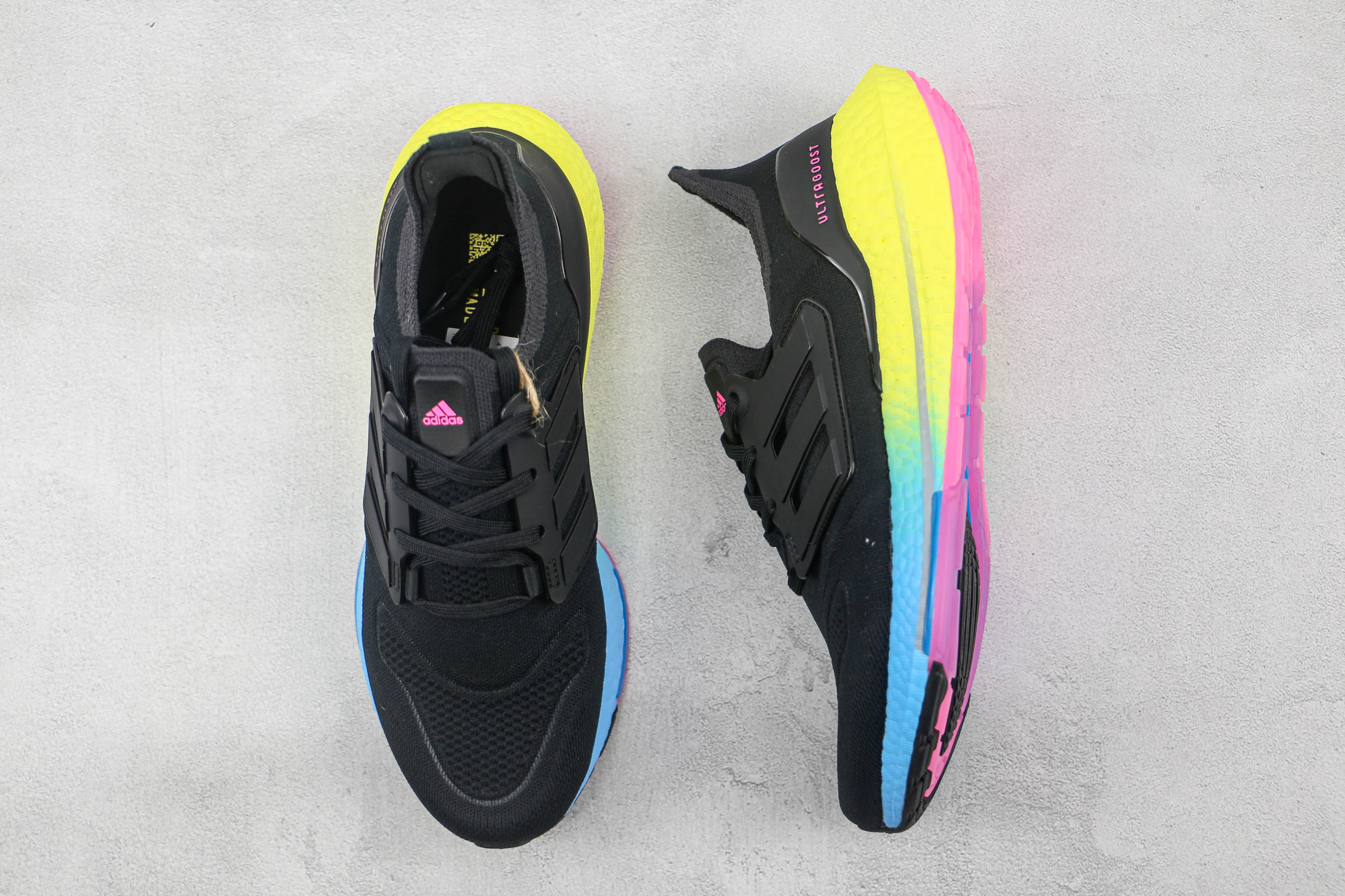 Adidas Ultra Boost 2022 Black Gradient Yellow