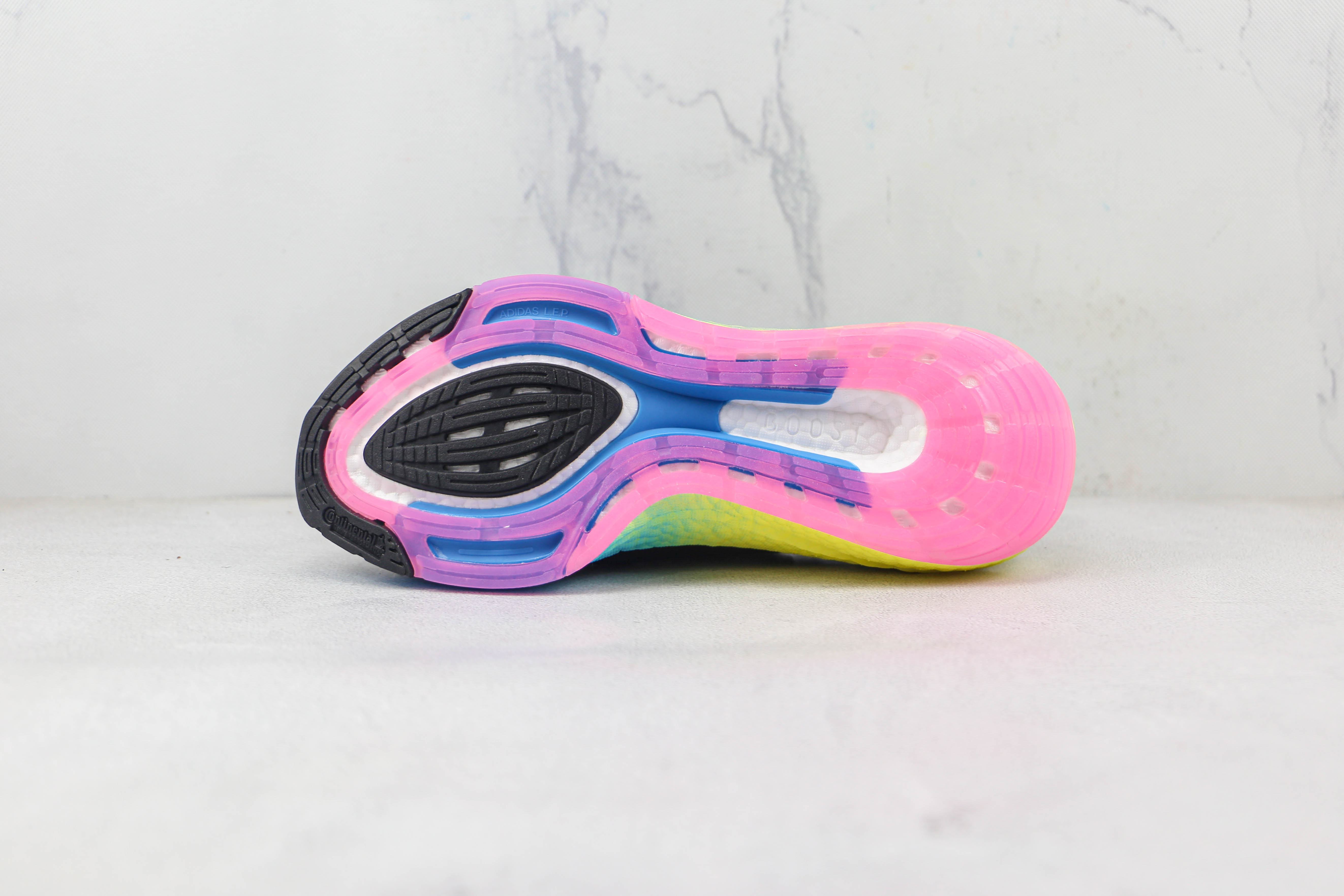 Adidas Ultra Boost 2022 Black Gradient Yellow