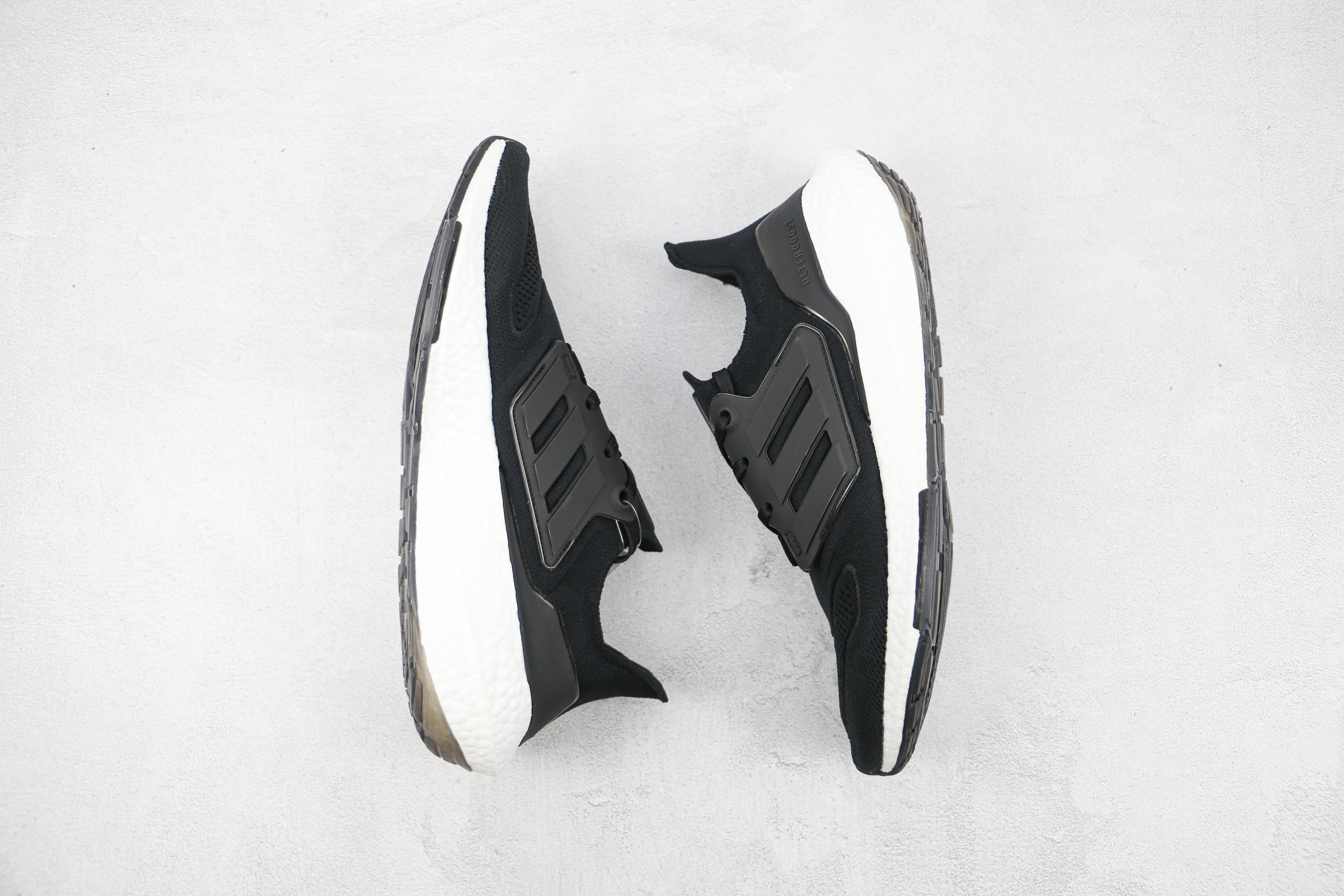 Adidas Ultra Boost 2022 Black White