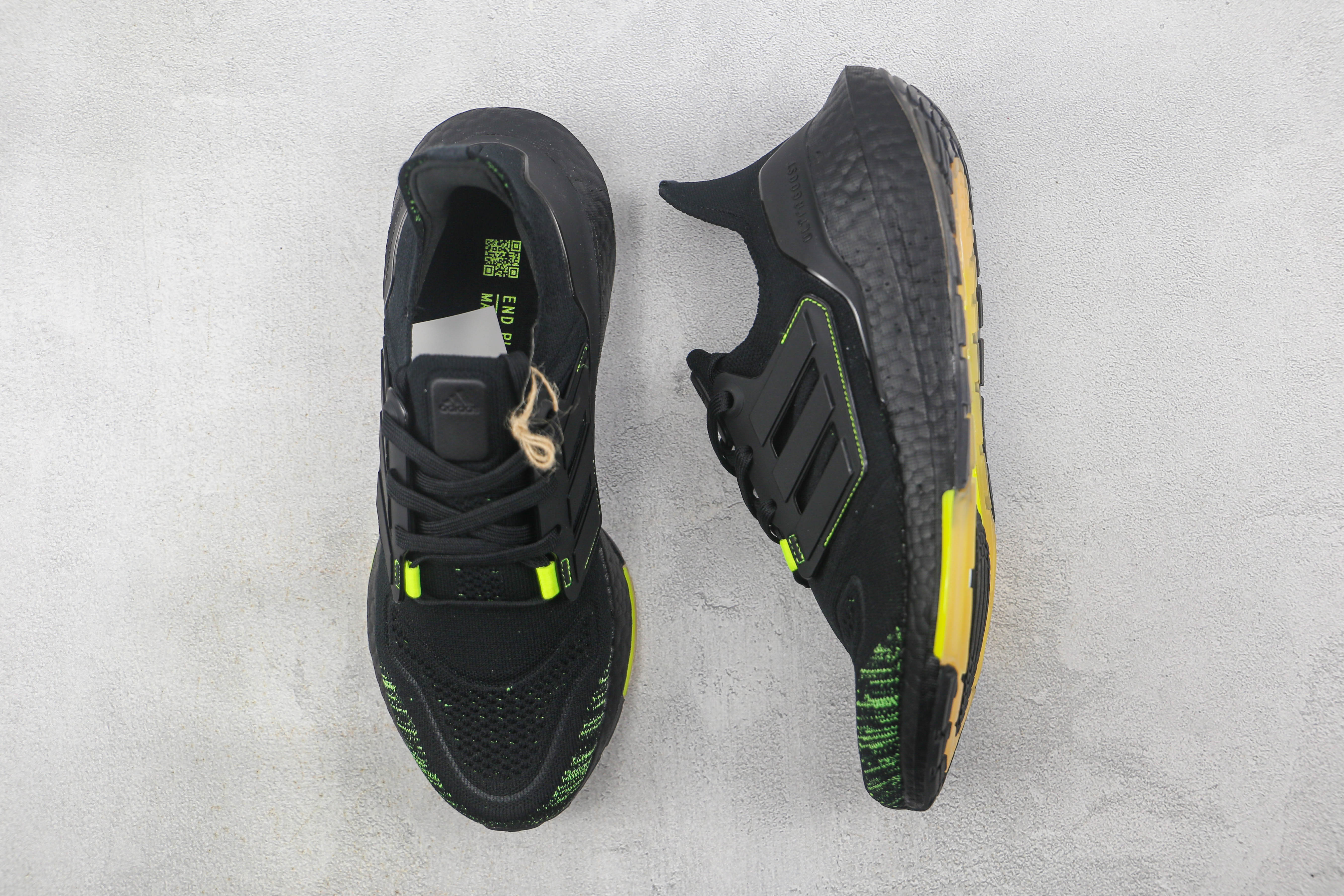 Adidas Ultra Boost 2022 Black Solar Yellow