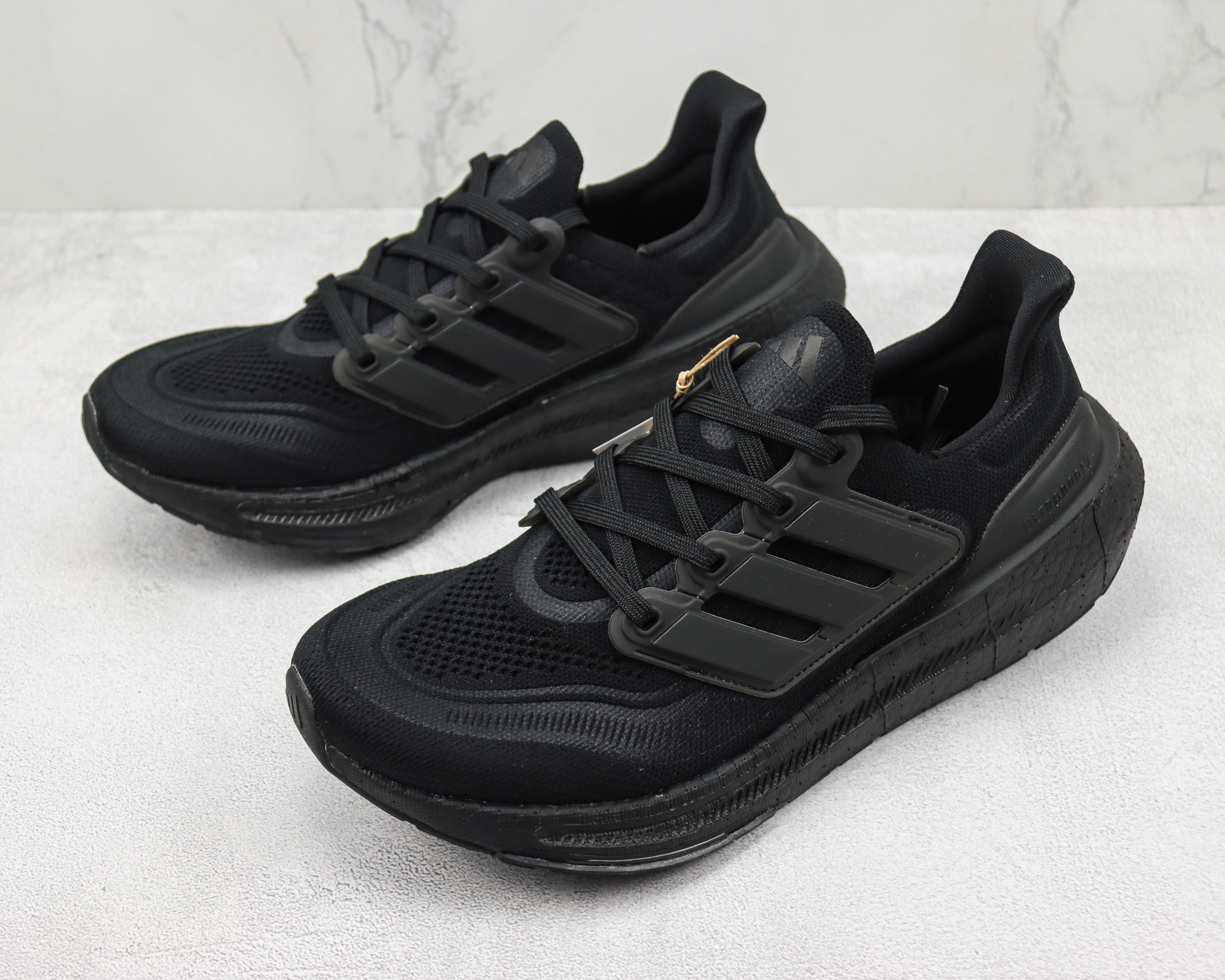 Adidas Ultra Boost 2023 LIGHT Black And White 