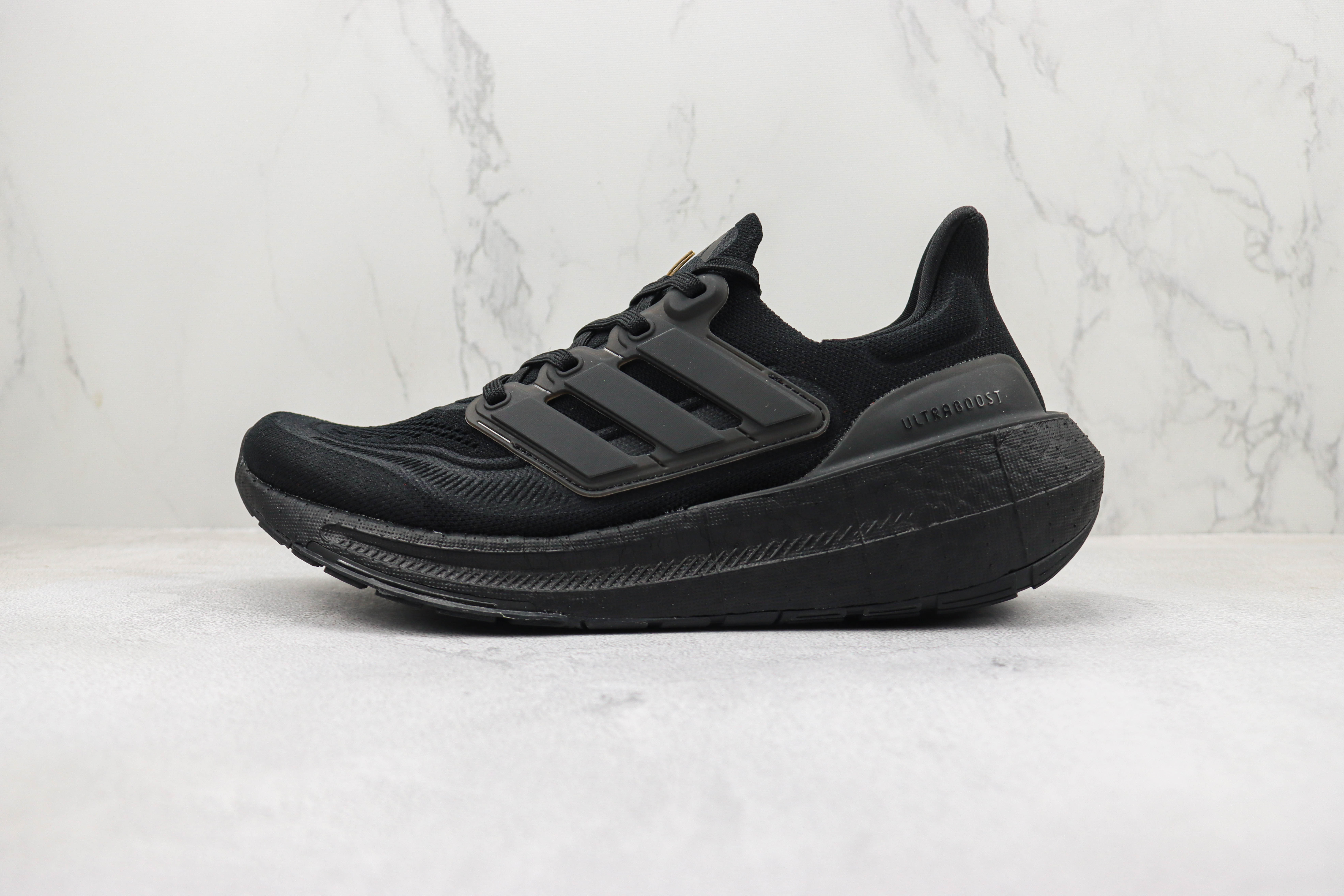 Adidas Ultra Boost 2023 LIGHT Black And White 