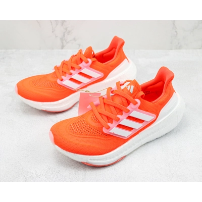 Adidas Ultra Boost 2023 LIGHT Black And White 02