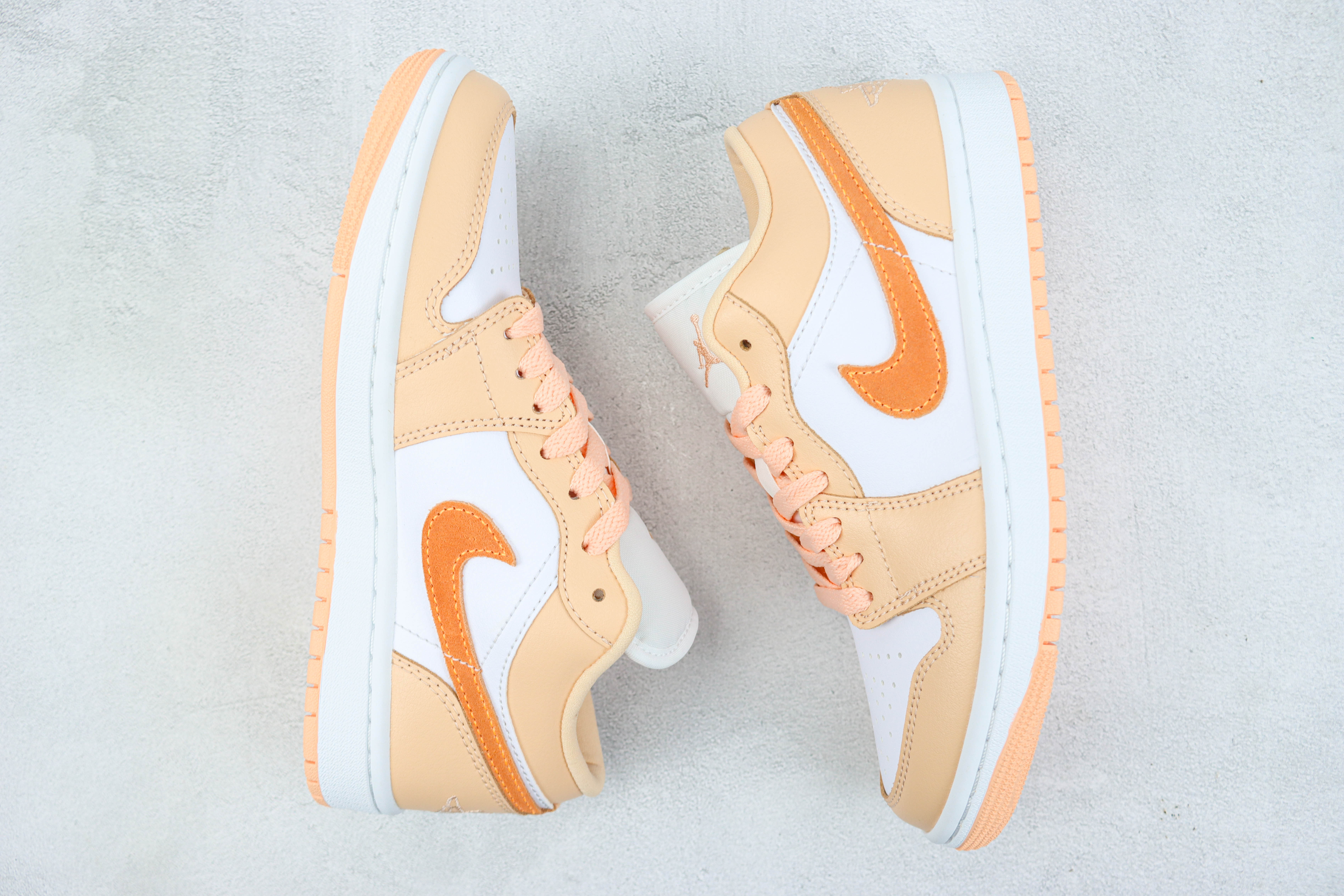 Travis Scott x Air Jordan 1 Low Pink Orange