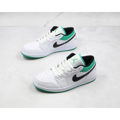 Travis Scott x Air Jordan 1 Low White Green 02