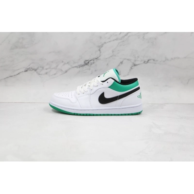 Travis Scott x Air Jordan 1 Low White Green 01