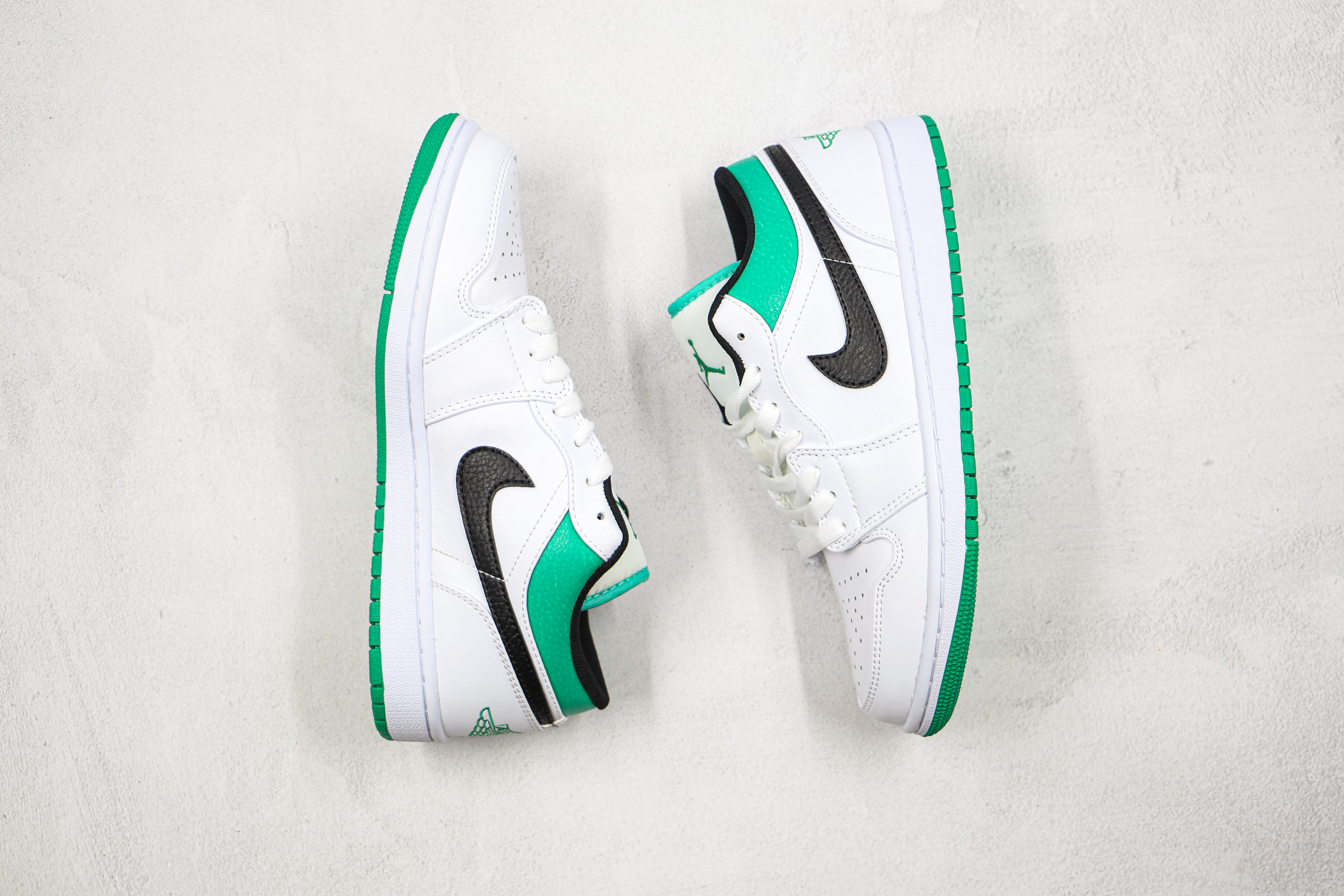 Travis Scott x Air Jordan 1 Low White Green