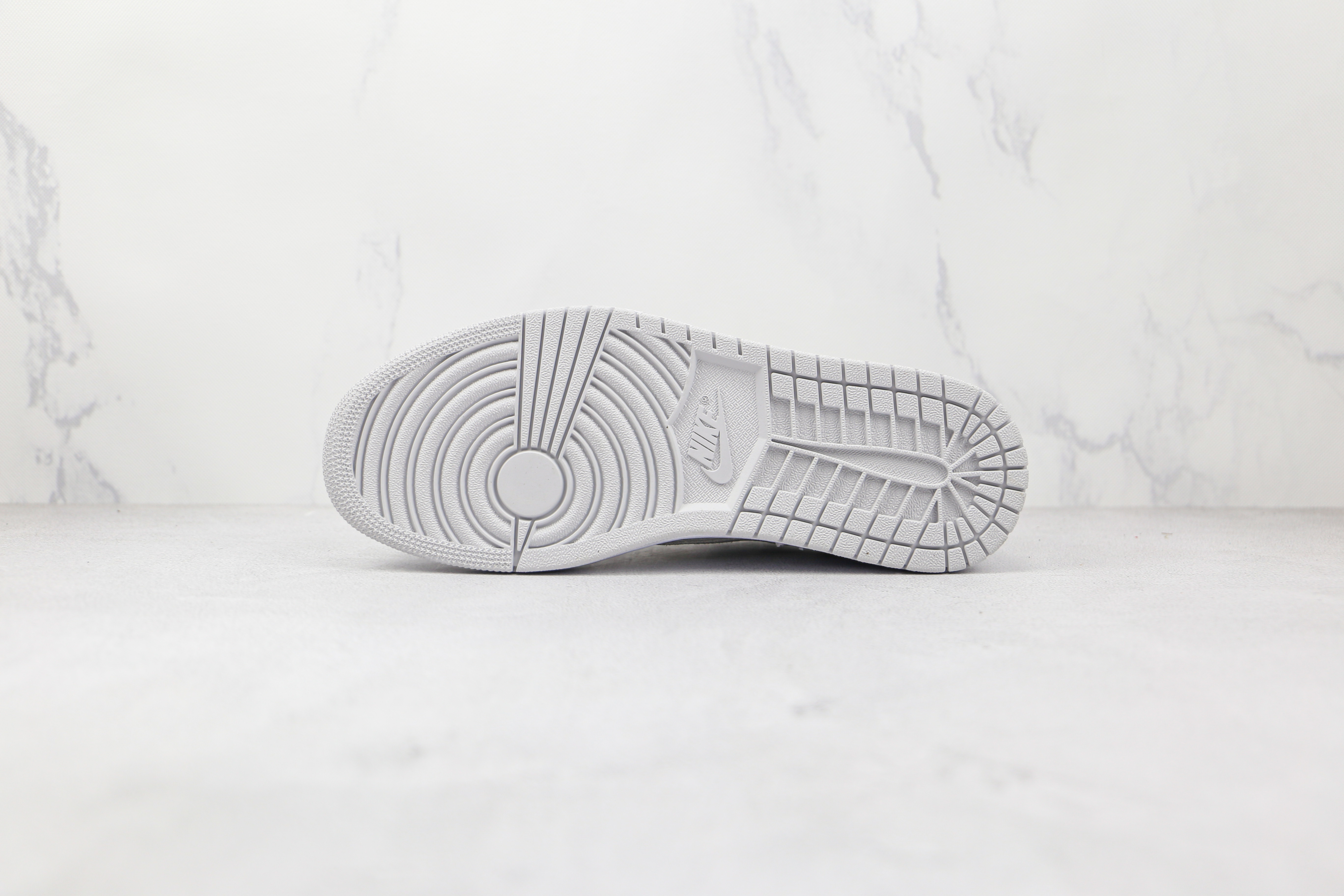 Air Jordan 1 Low OG Neutral Grey