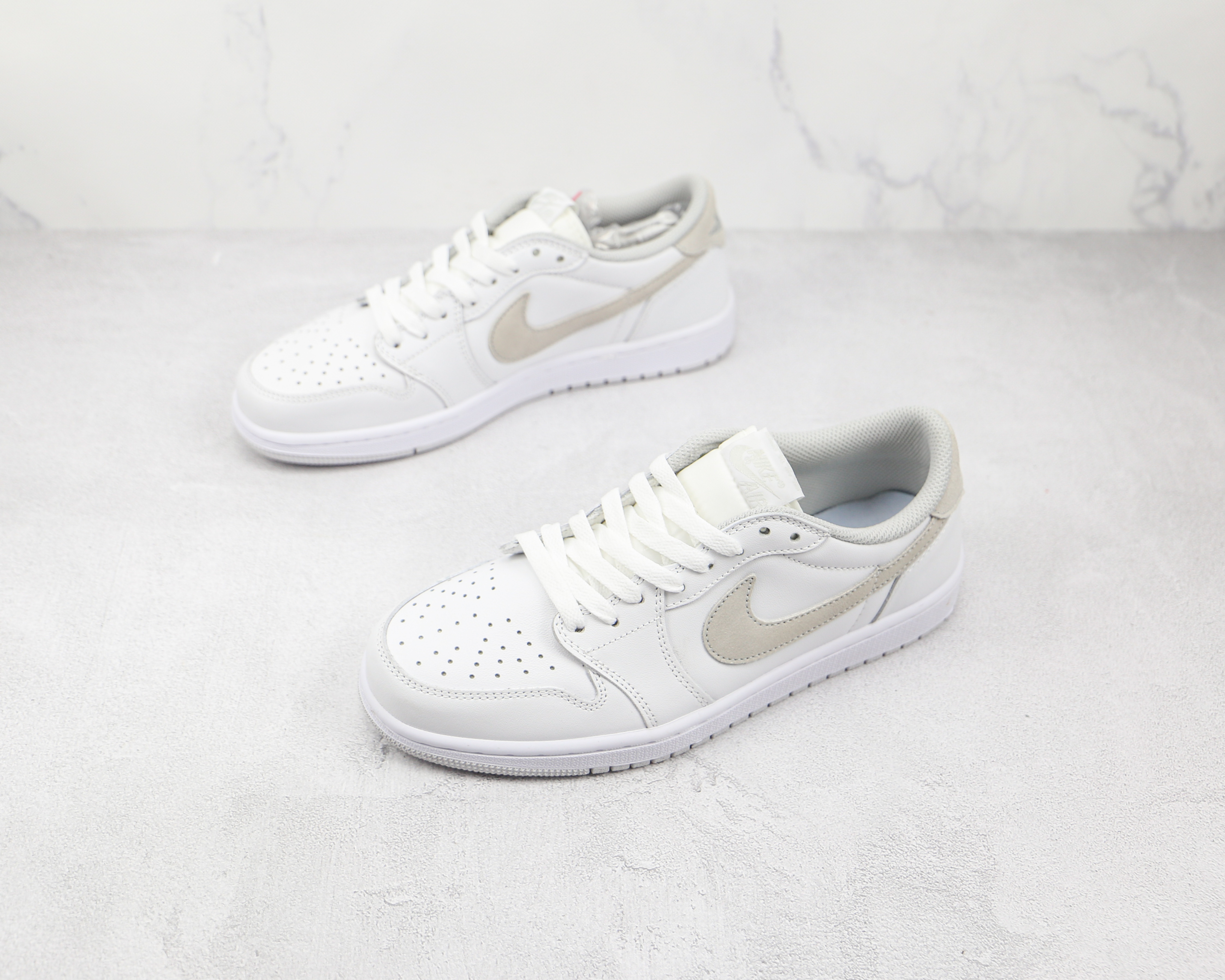 Air Jordan 1 Low OG Neutral Grey