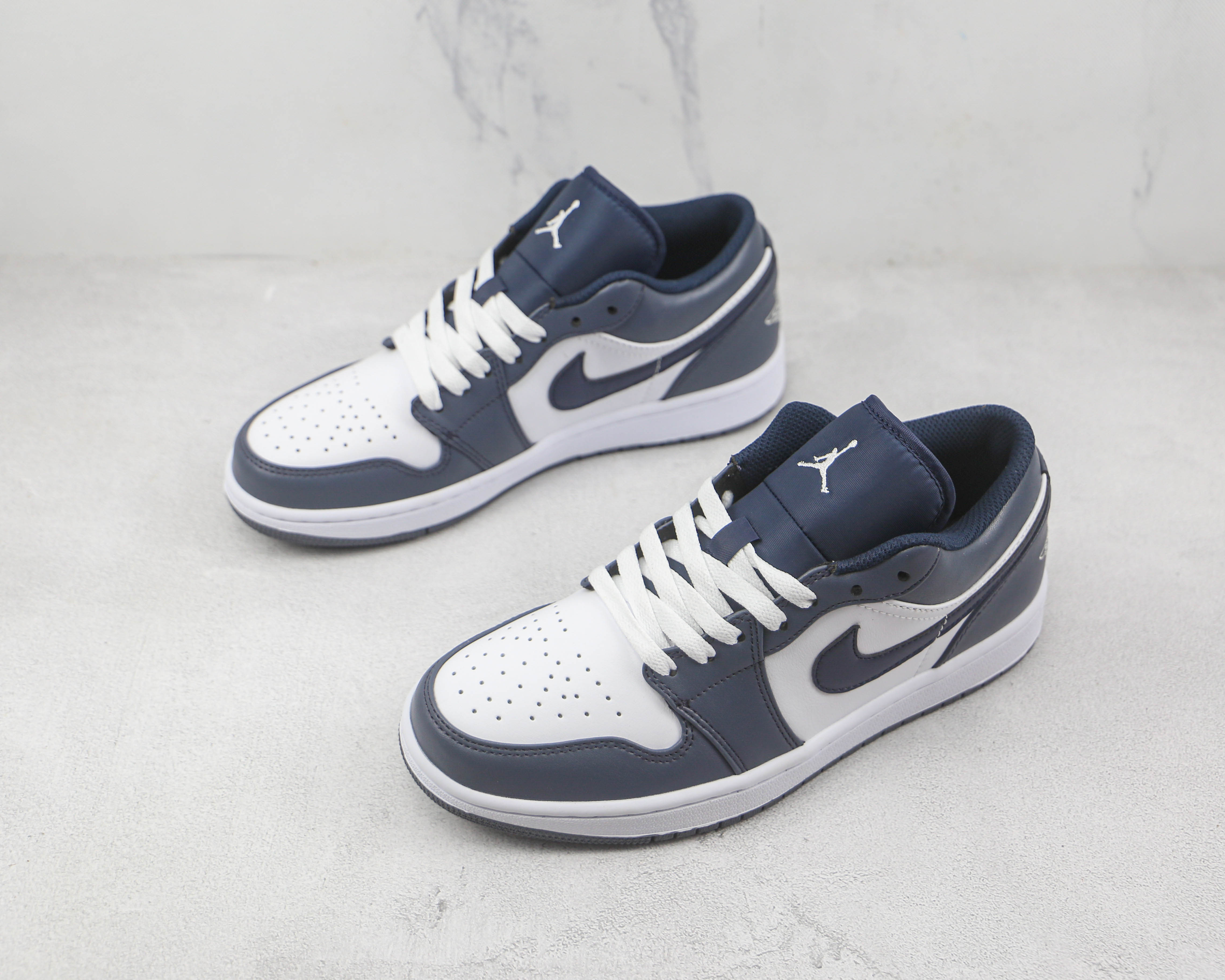 Air Jordan 1 Low White Gray Orchid