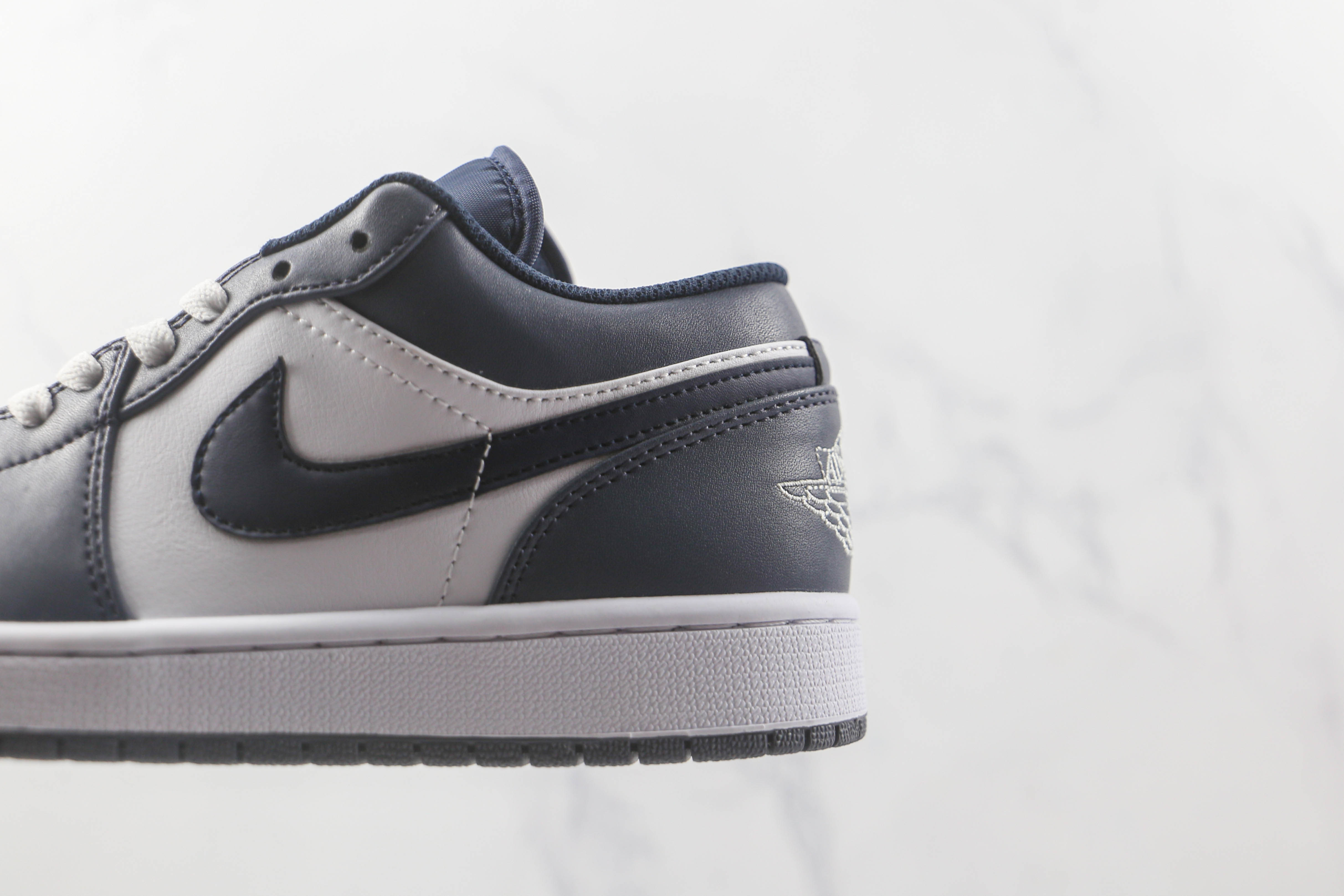 Air Jordan 1 Low White Gray Orchid