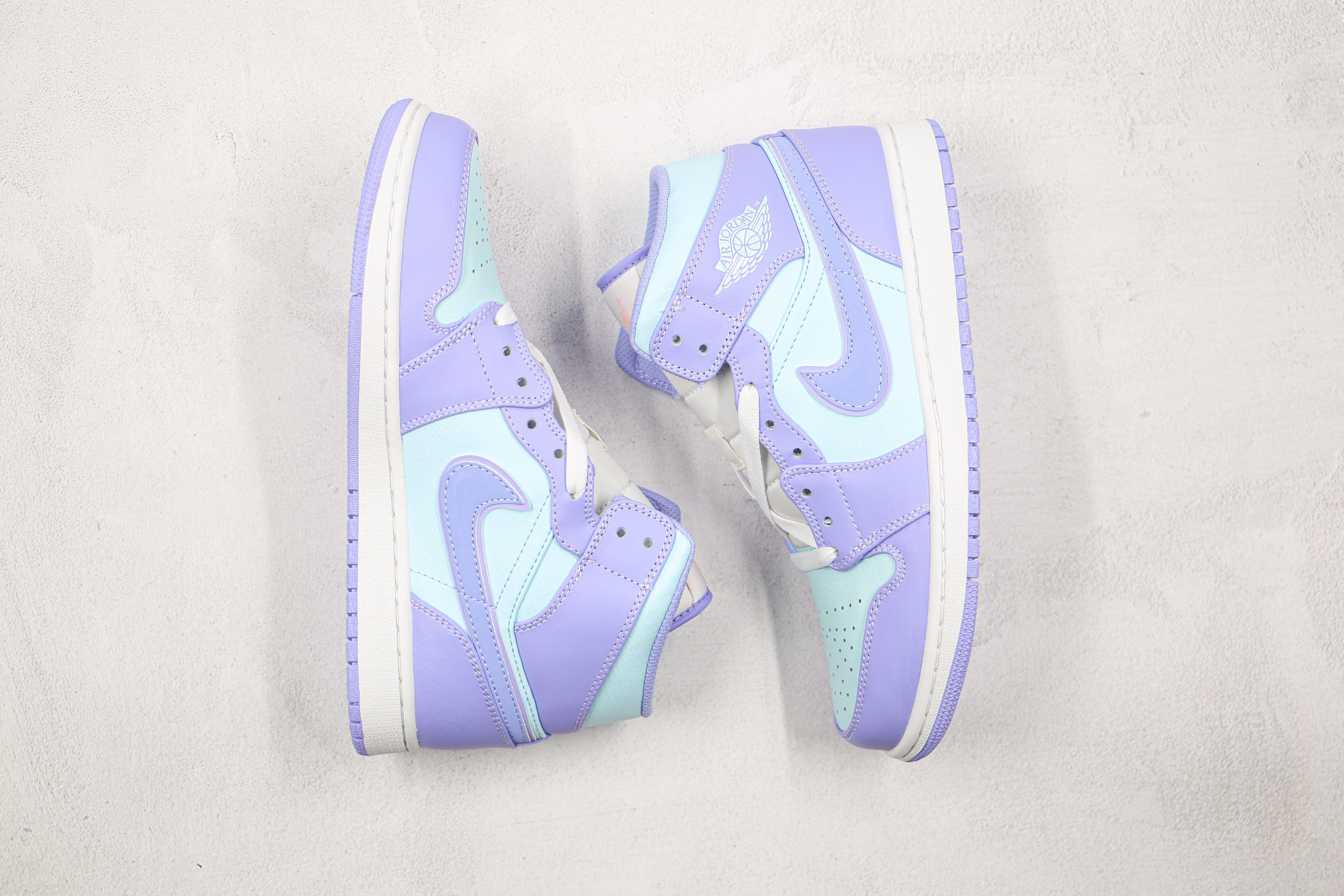 Air Jordan 1 Mid Purple Pulse