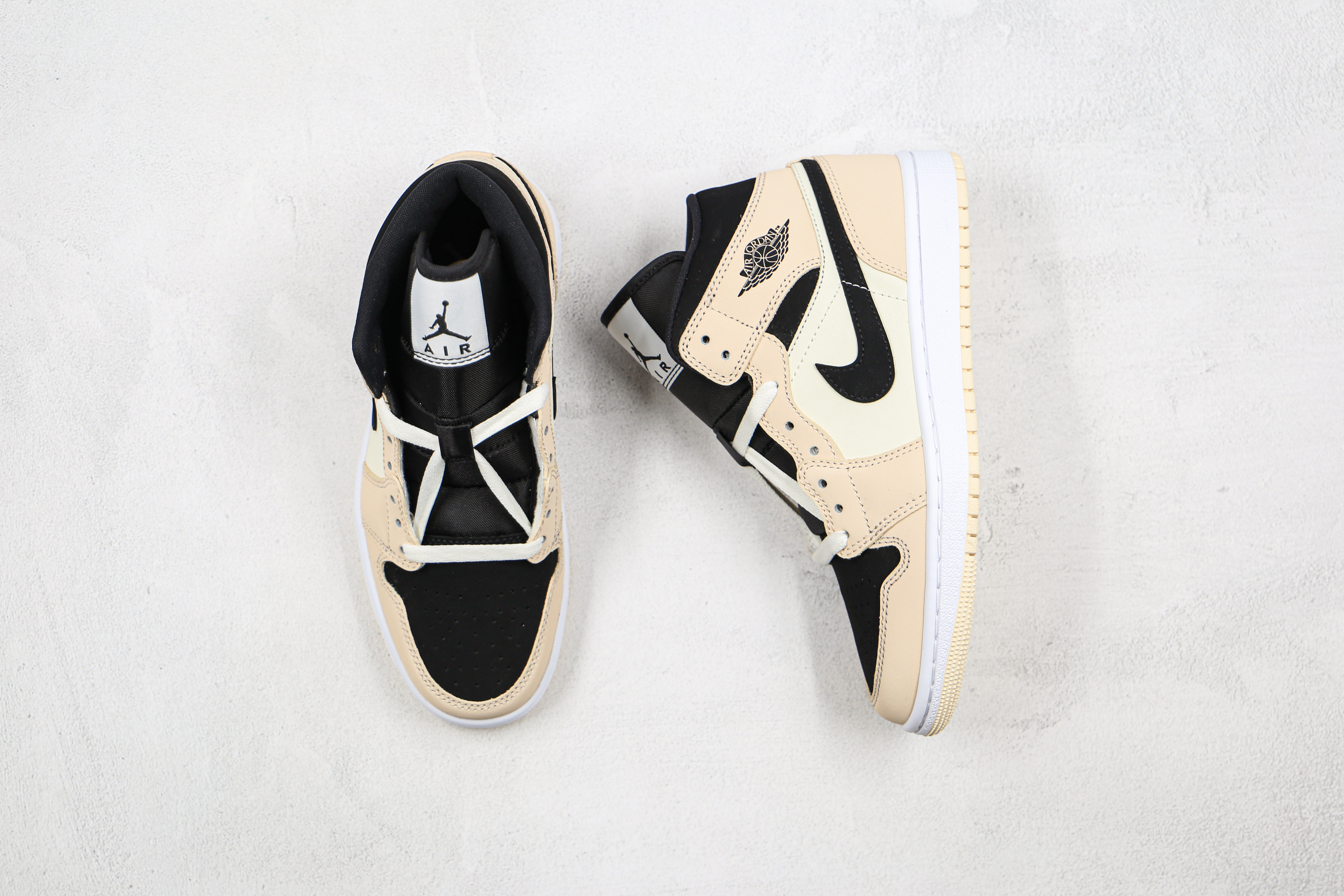 Air Jordan 1 Mid Barely Orange