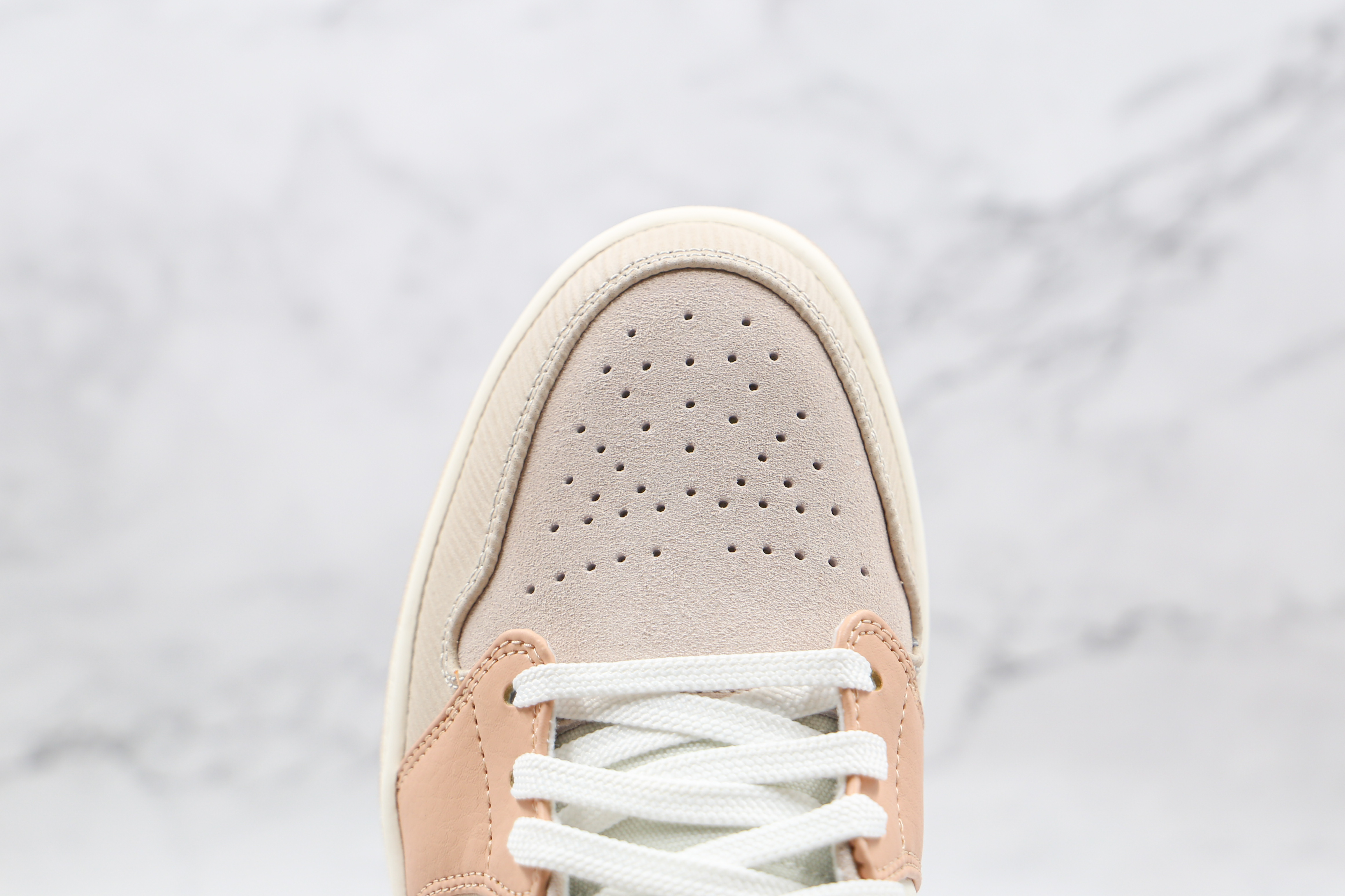 Air Jordan 1 Mid Milan