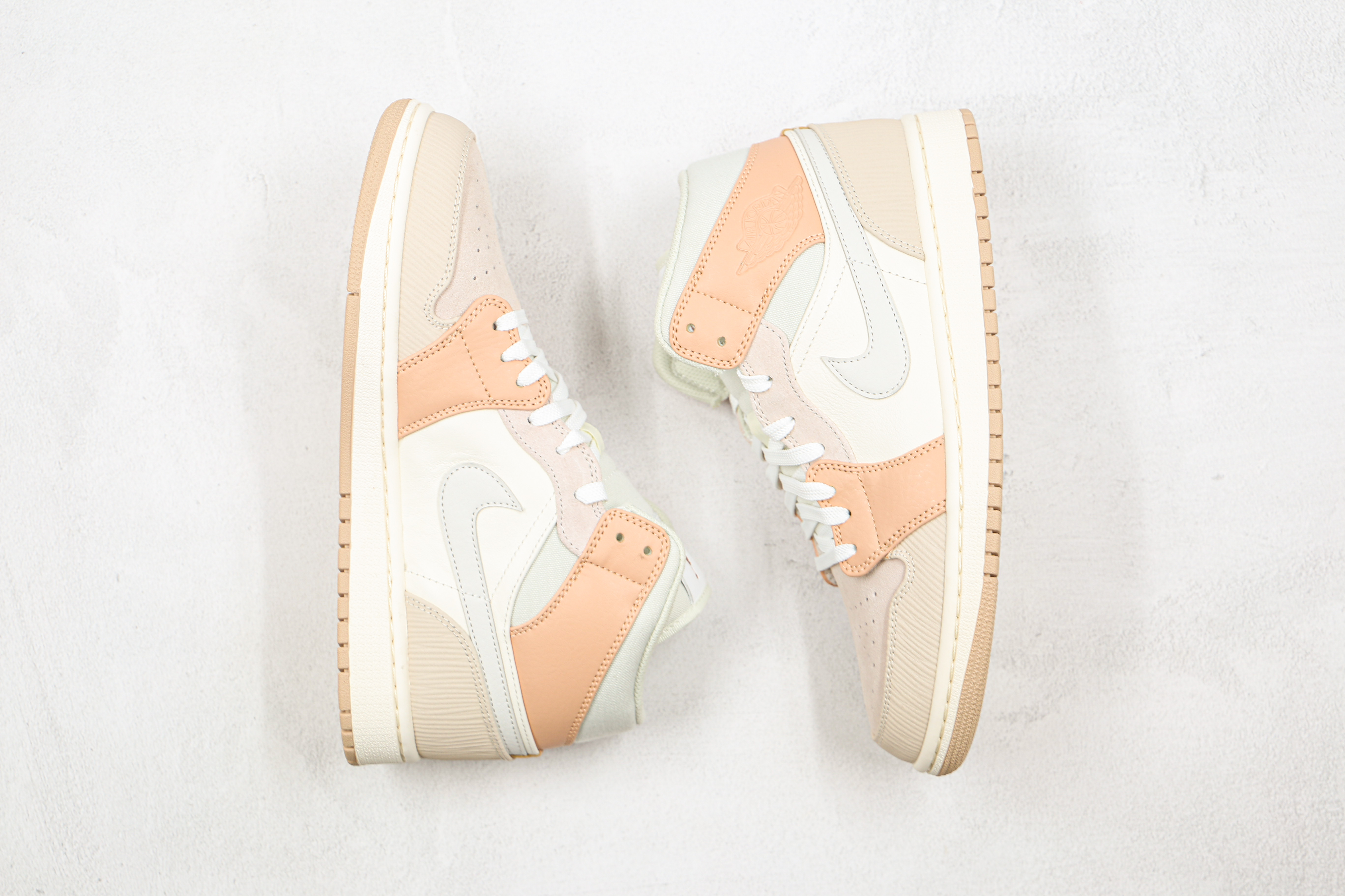 Air Jordan 1 Mid Milan