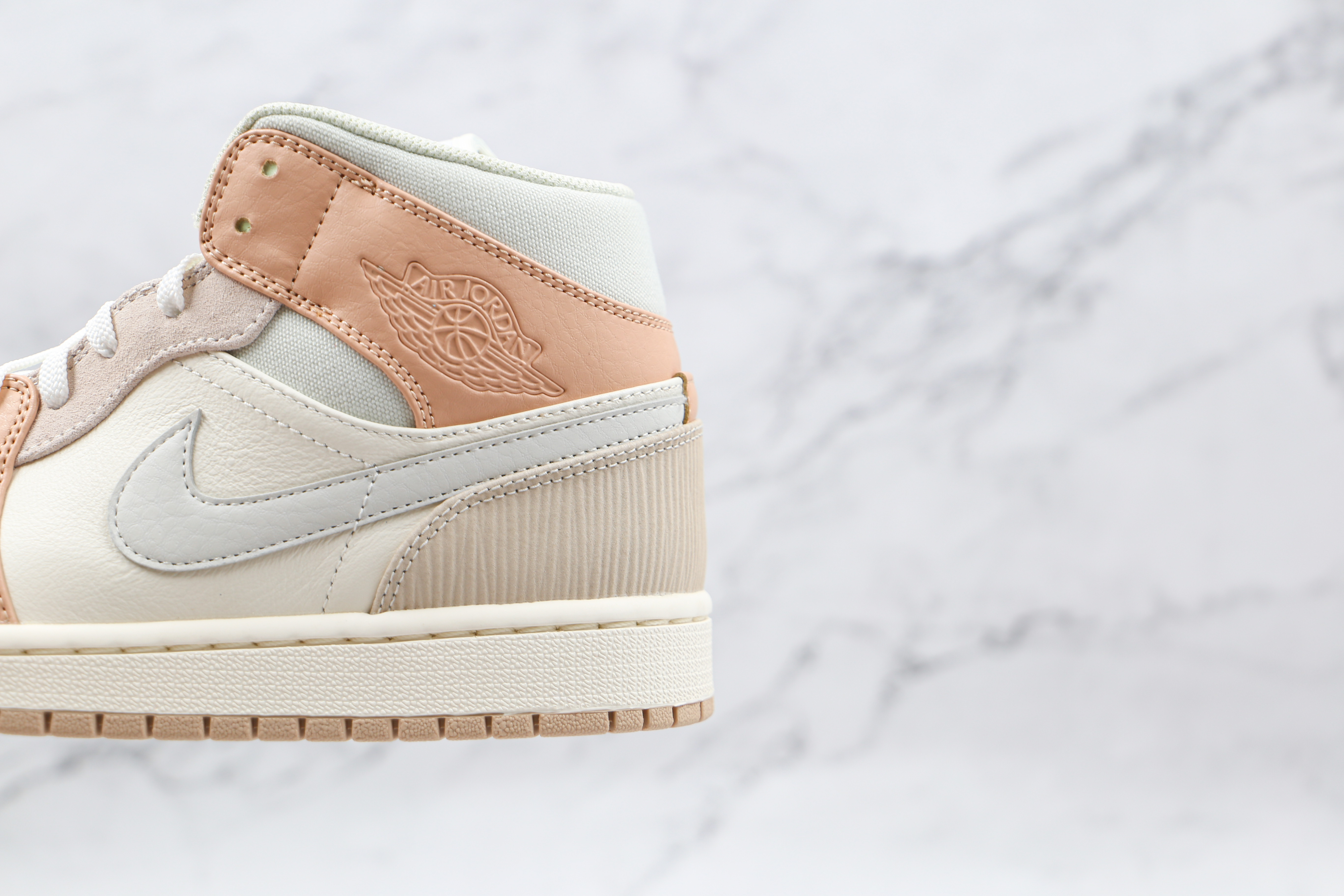 Air Jordan 1 Mid Milan