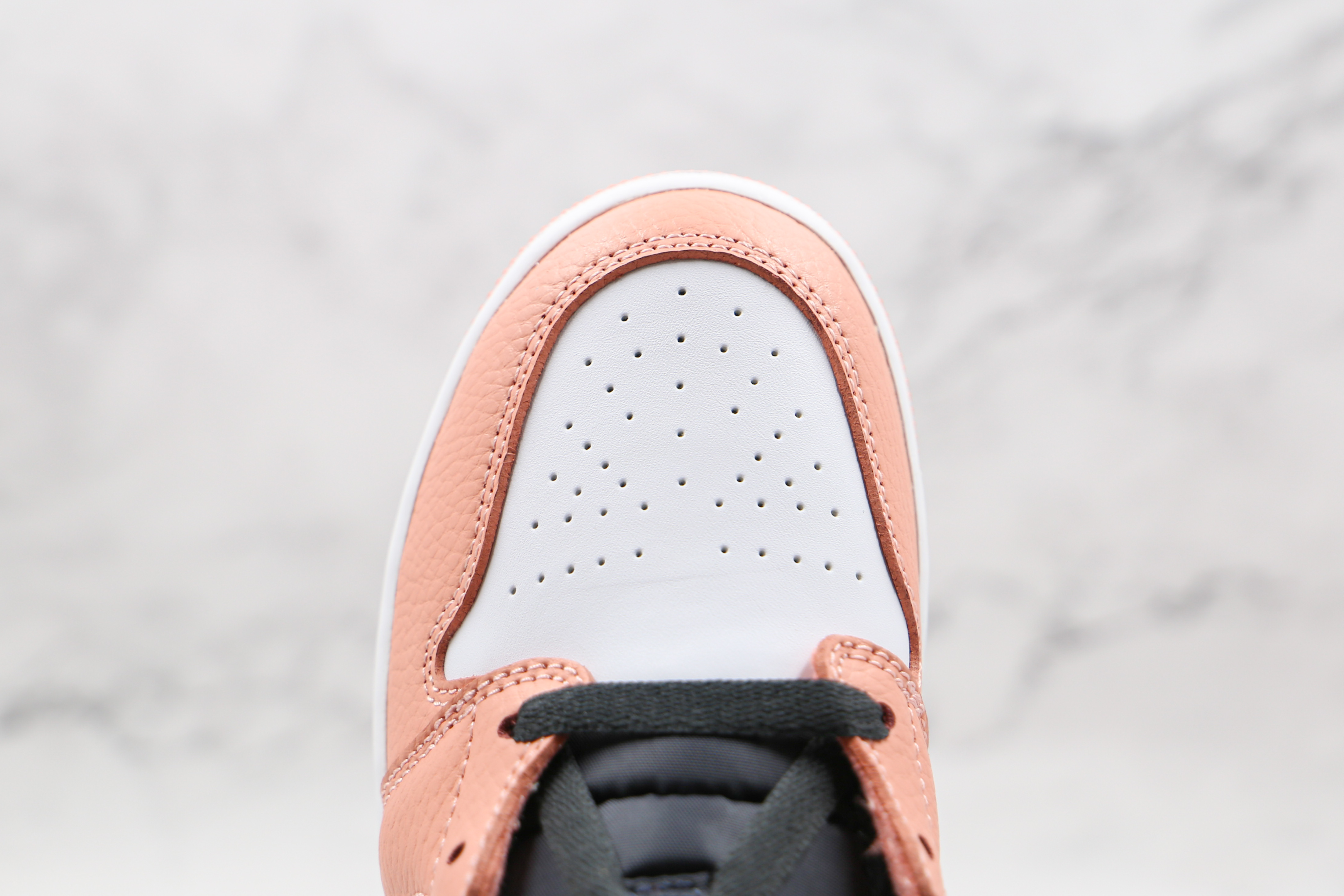 Air Jordan 1 Mid Pink Quartz