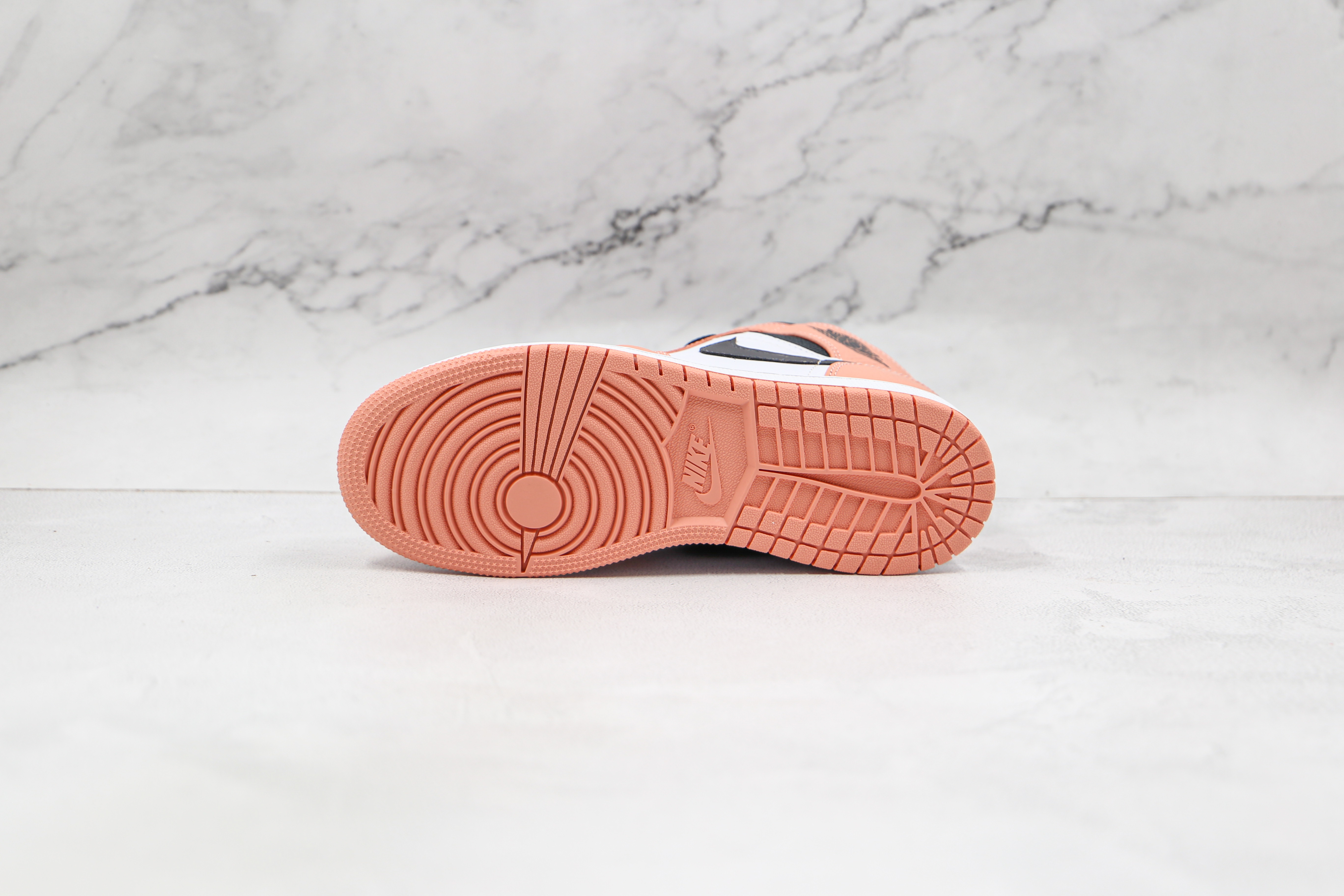 Air Jordan 1 Mid Pink Quartz