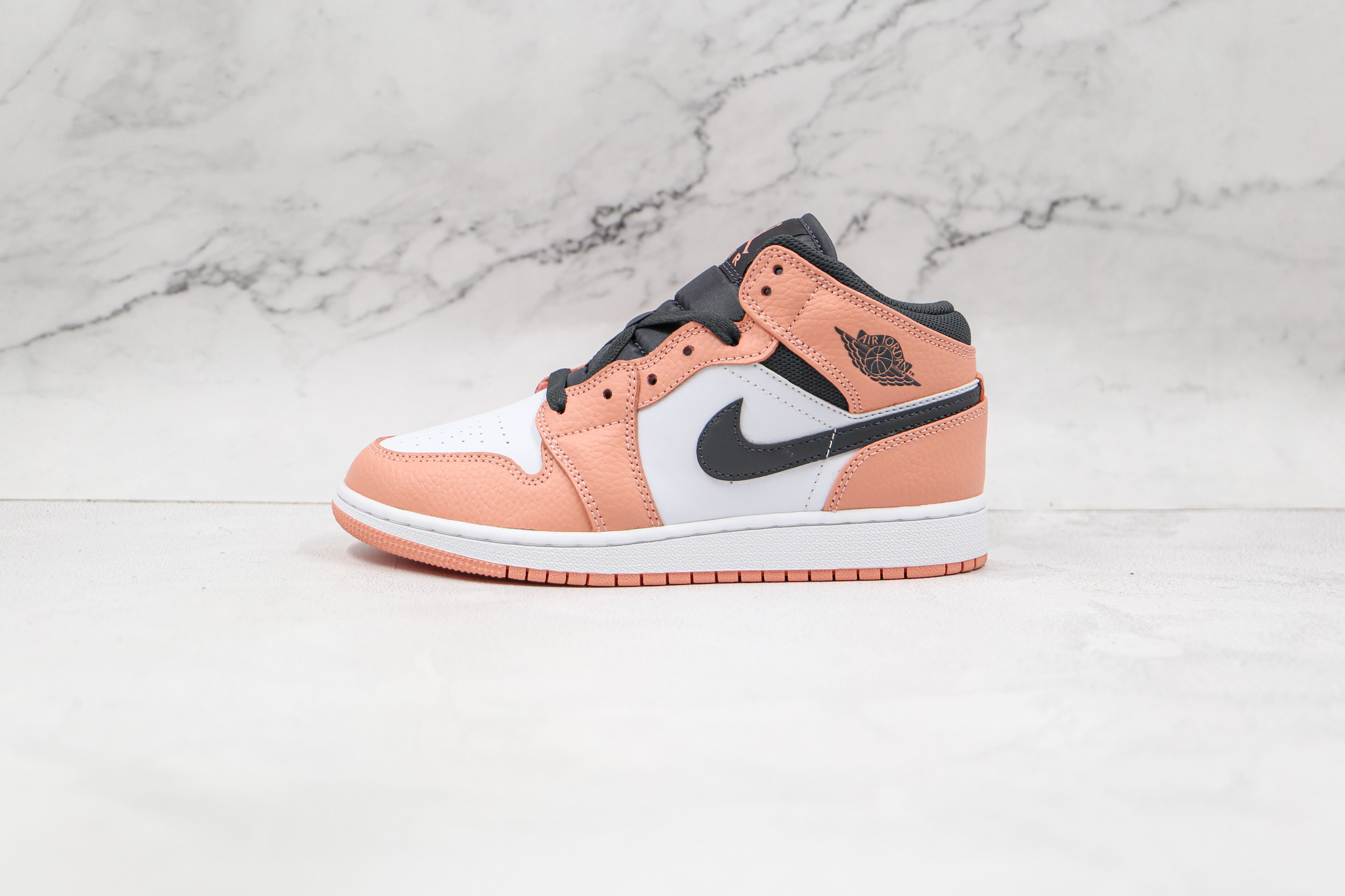 Air Jordan 1 Mid Pink Quartz