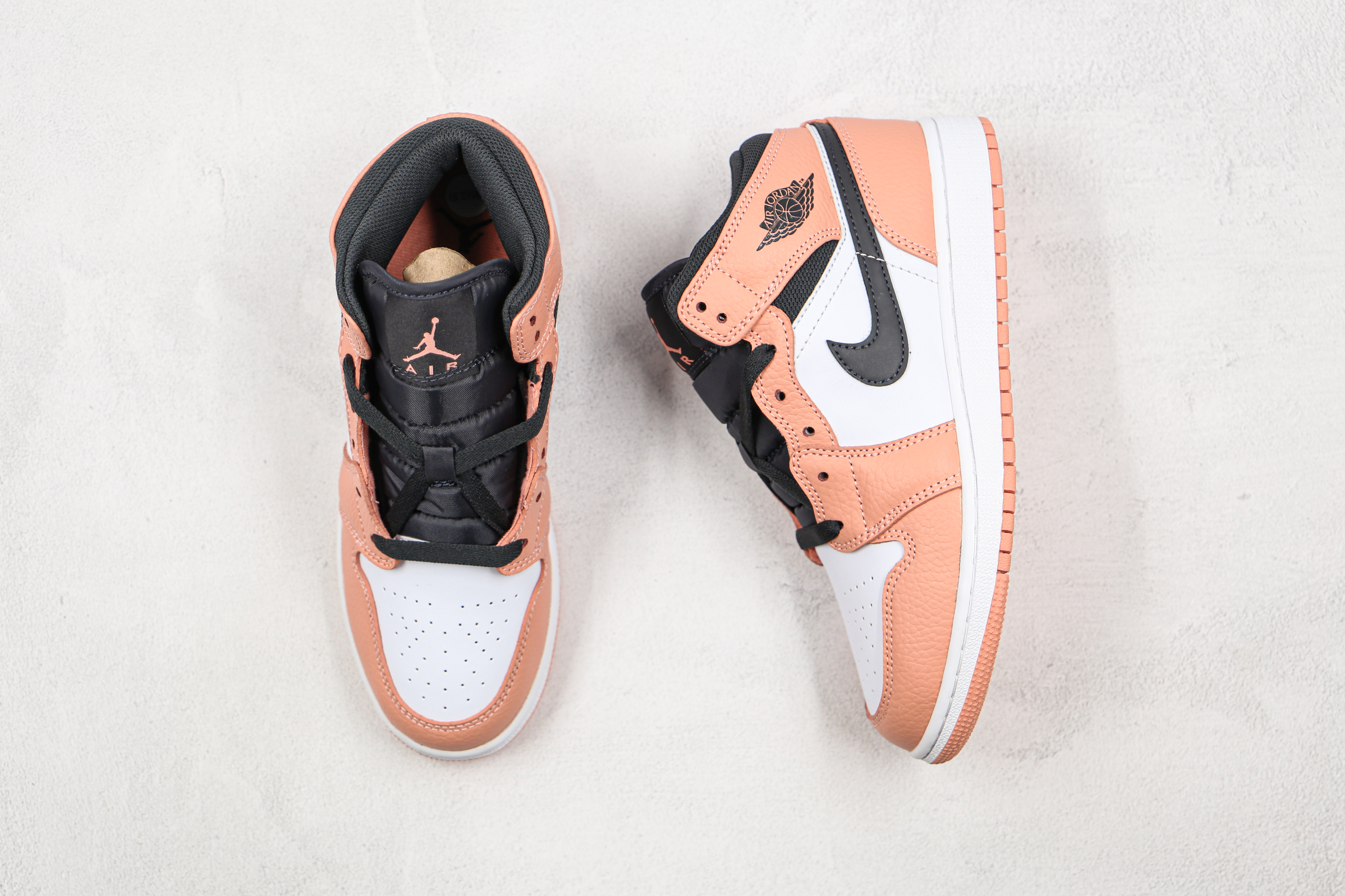 Air Jordan 1 Mid Pink Quartz