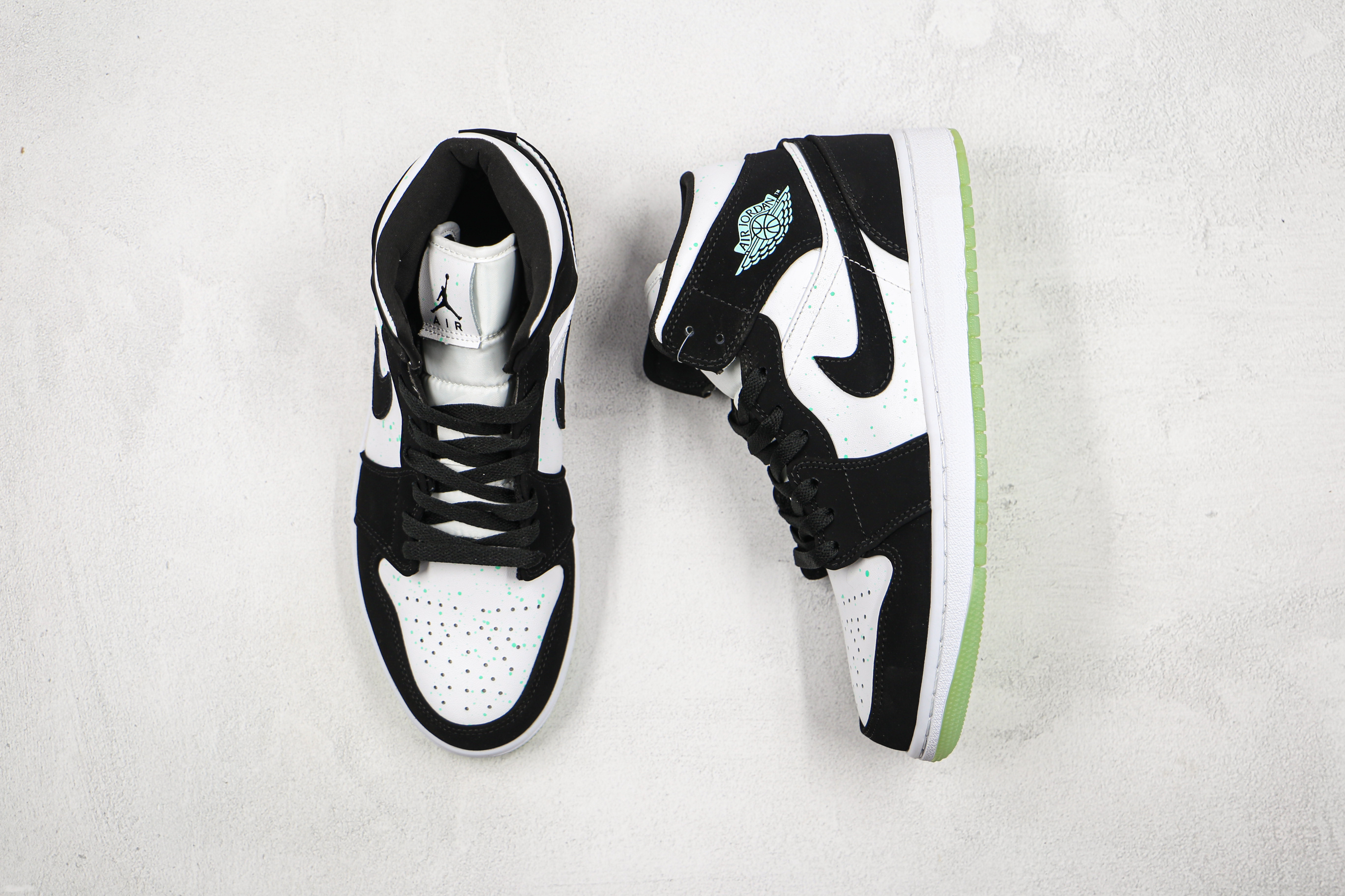 Air Jordan 1 Mid GS White Black Teal Tint