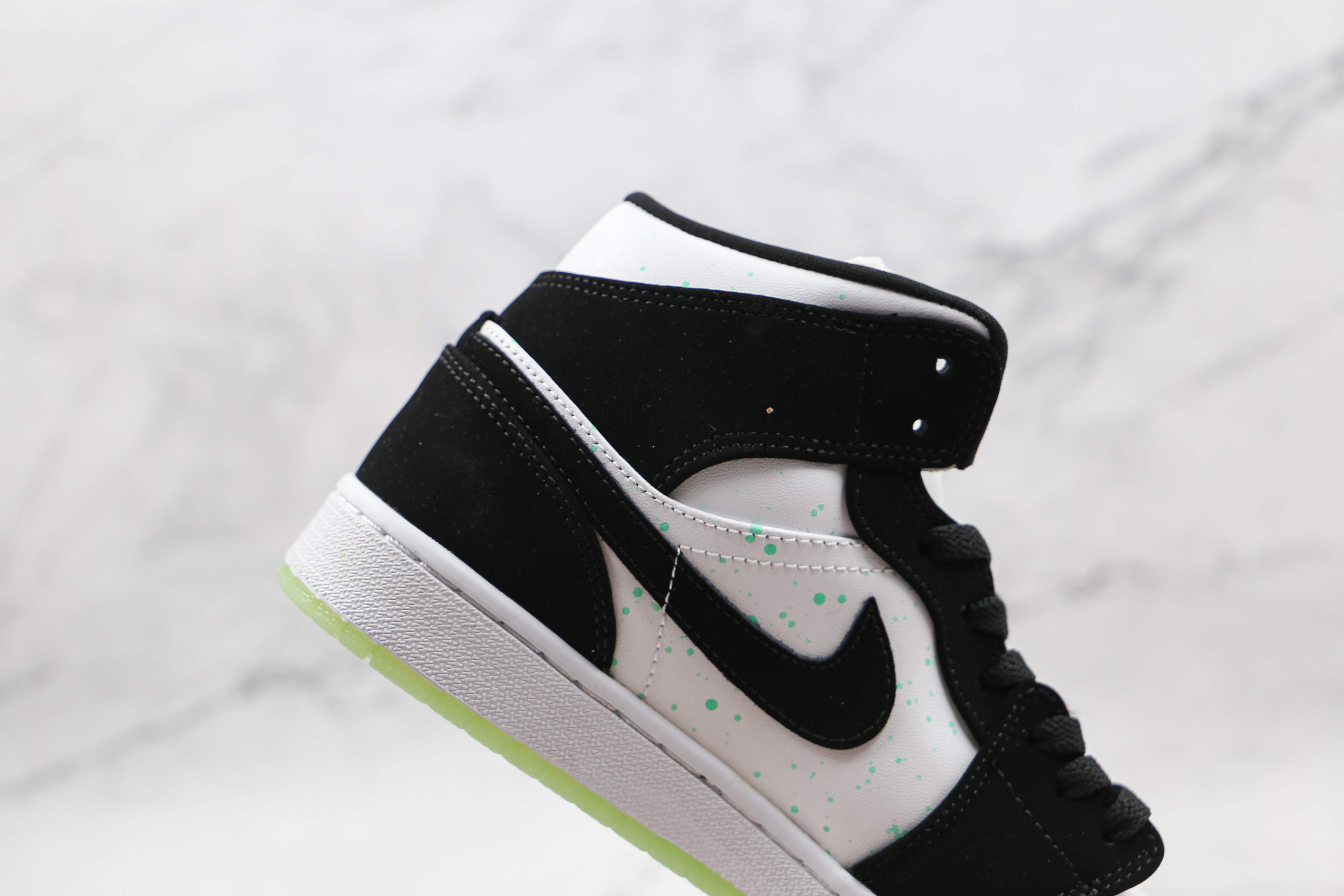 Air Jordan 1 Mid GS White Black Teal Tint