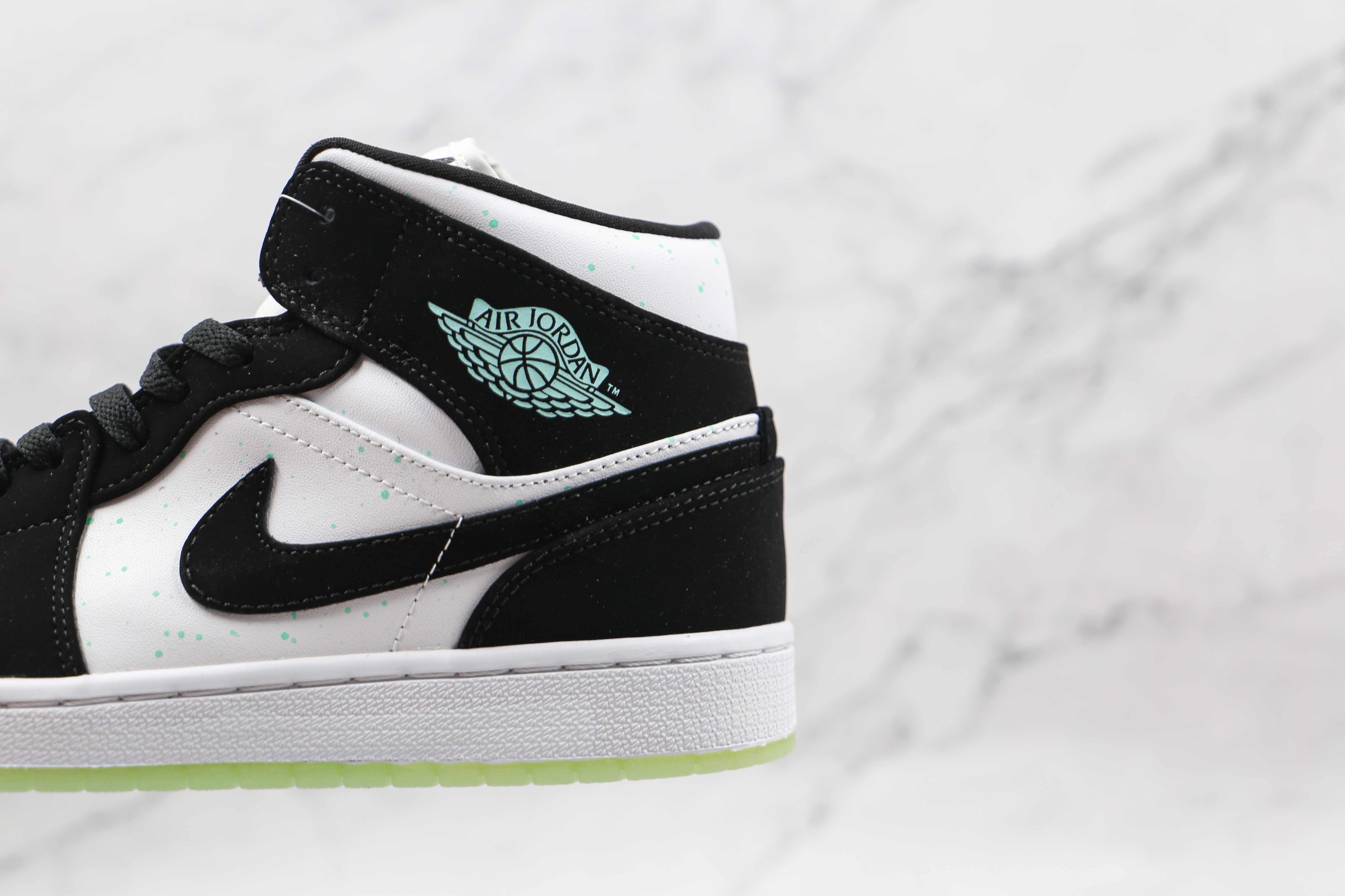 Air Jordan 1 Mid GS White Black Teal Tint