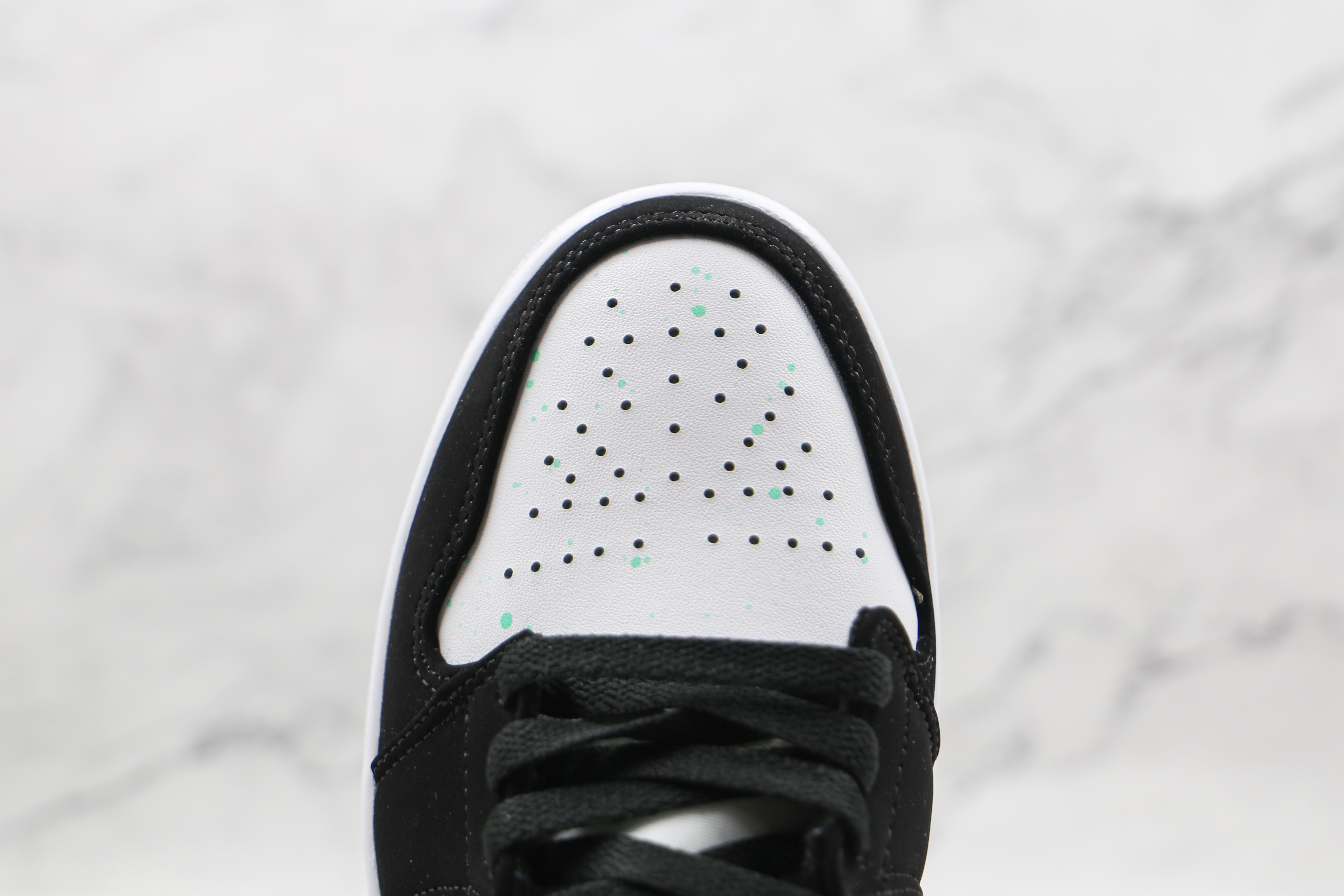 Air Jordan 1 Mid GS White Black Teal Tint