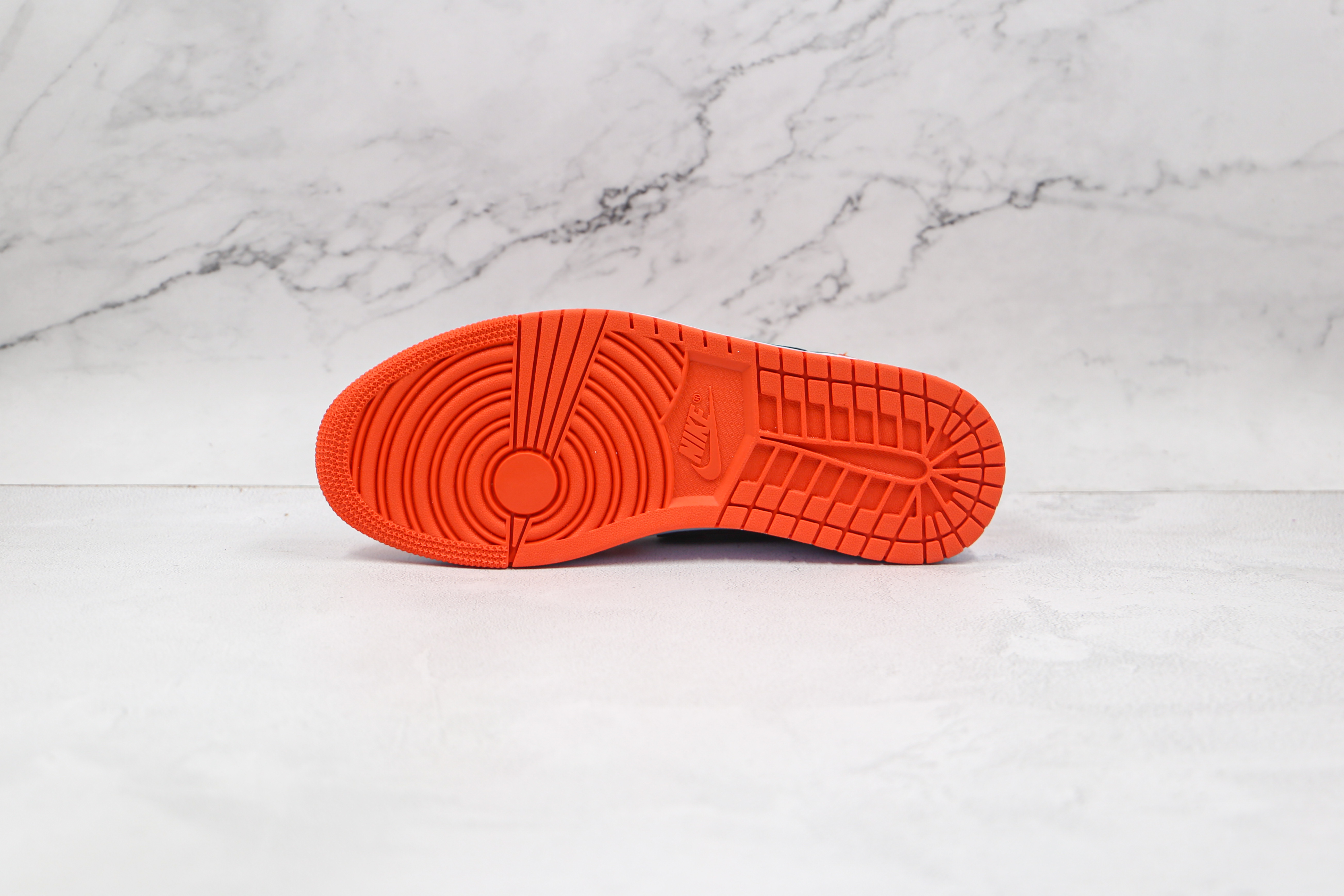 Travis Scott x Air Jordan 1 Low To Make a Waste of Money