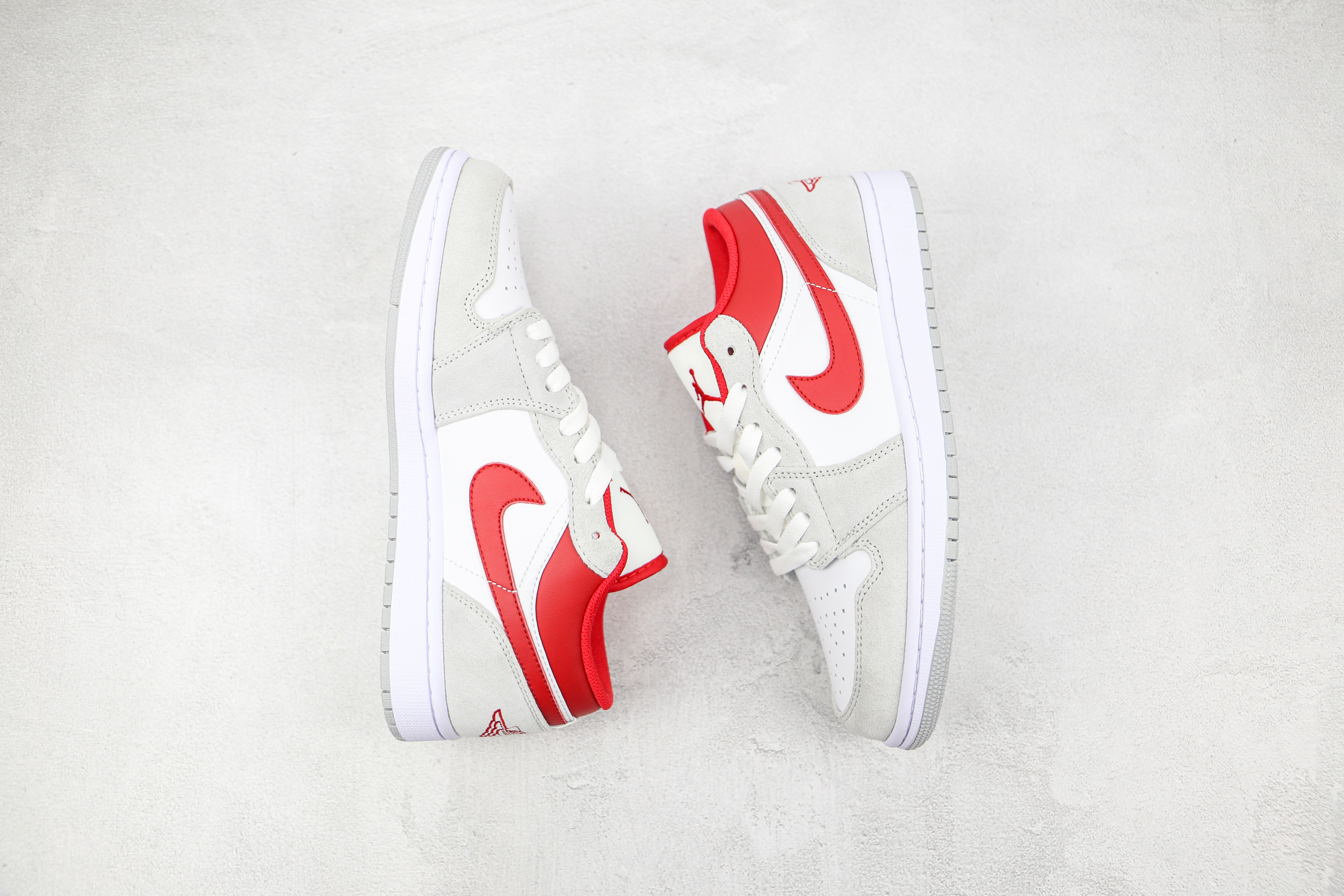 Air Jordan 1 Low Light Smoke Grey Gym Red