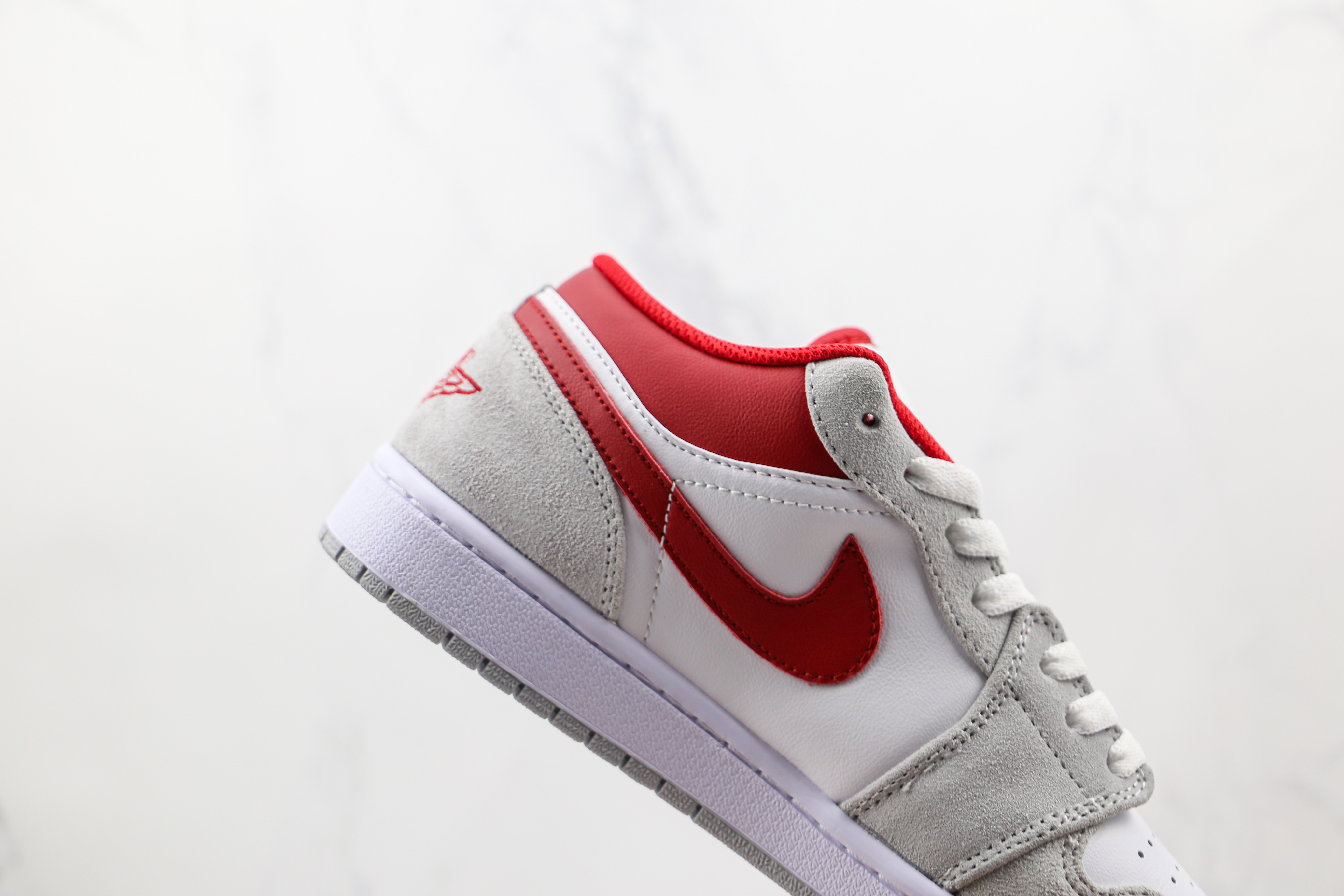 Air Jordan 1 Low Light Smoke Grey Gym Red