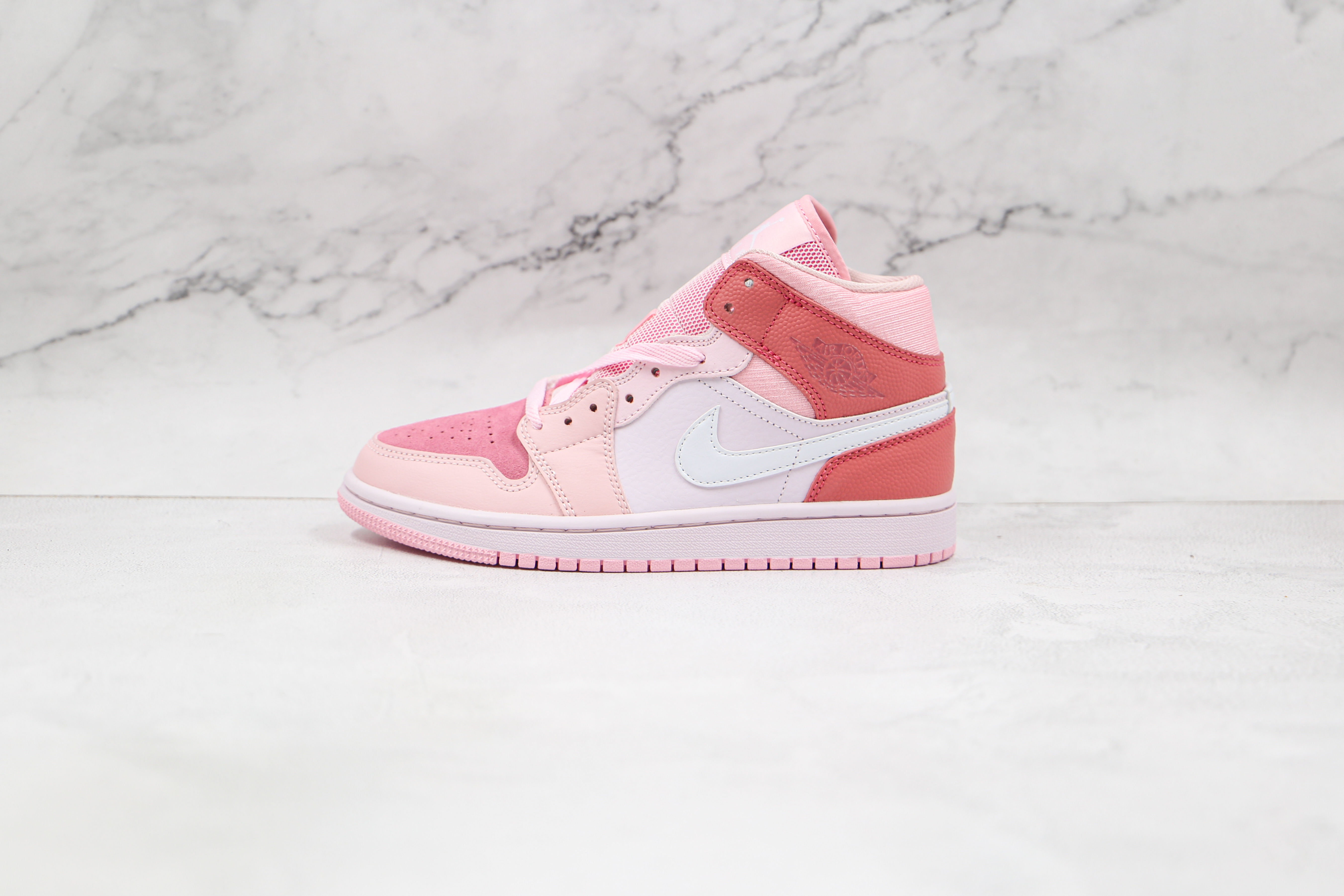 Air Jordan 1 Mid Digital Pink