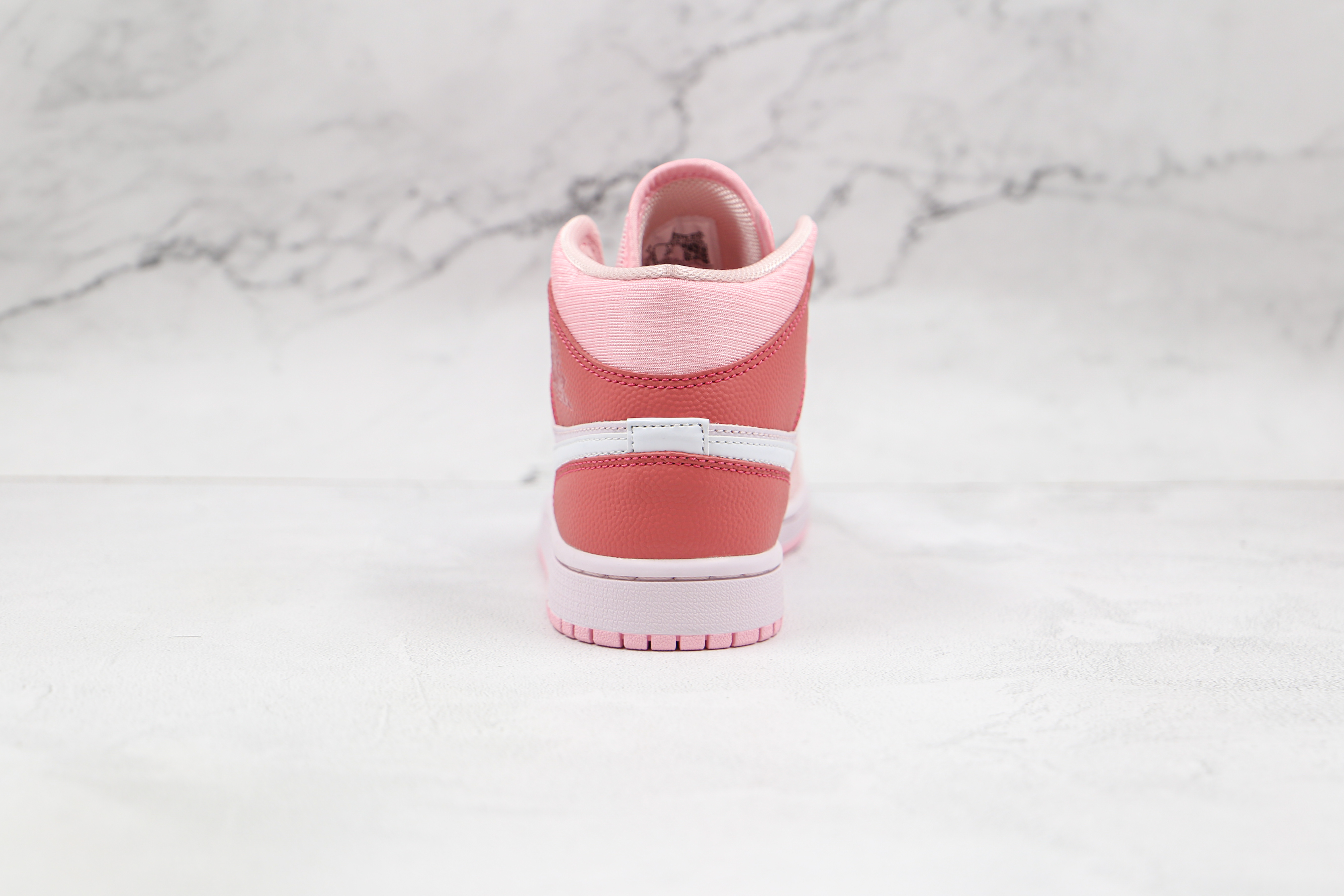 Air Jordan 1 Mid Digital Pink