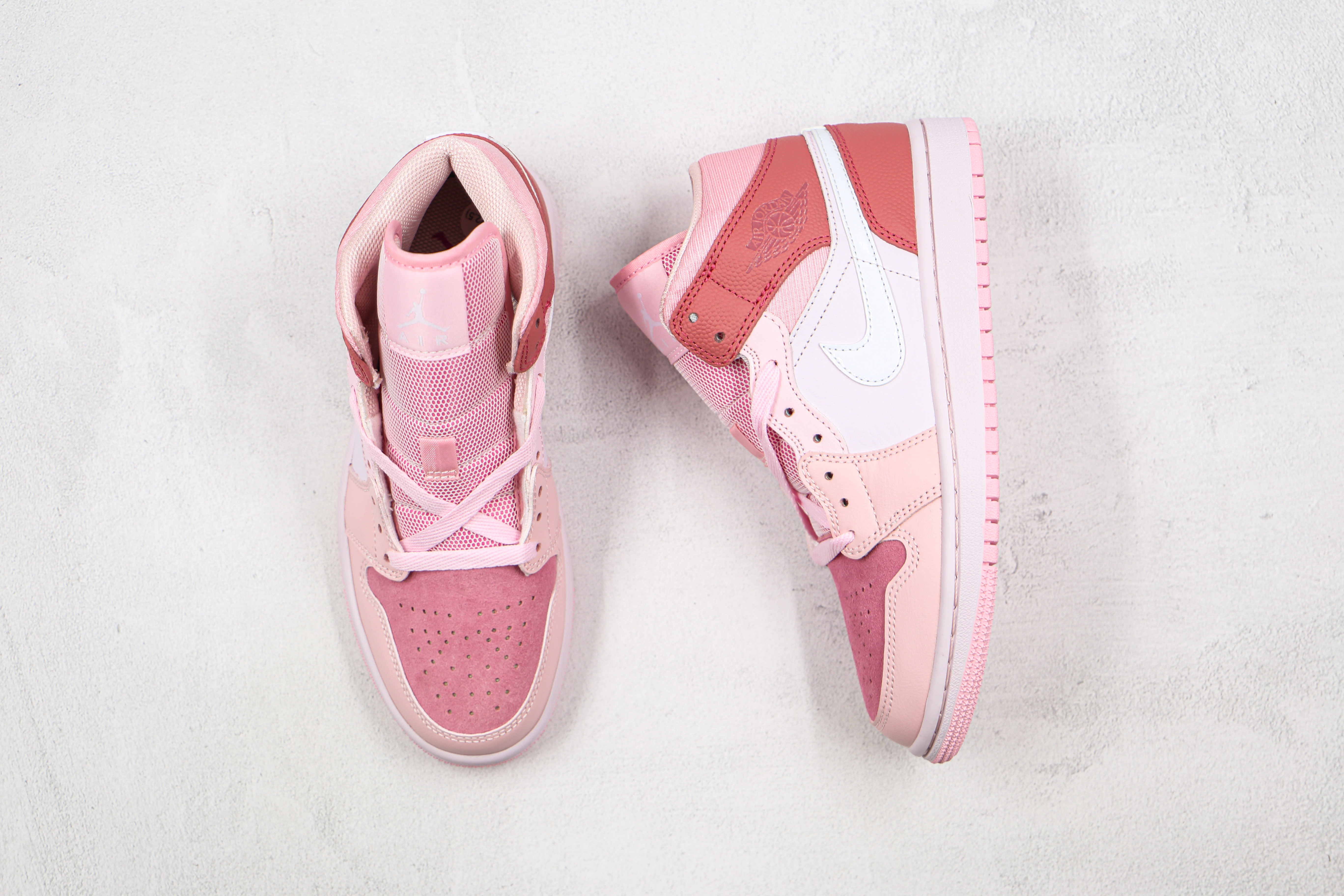 Air Jordan 1 Mid Digital Pink