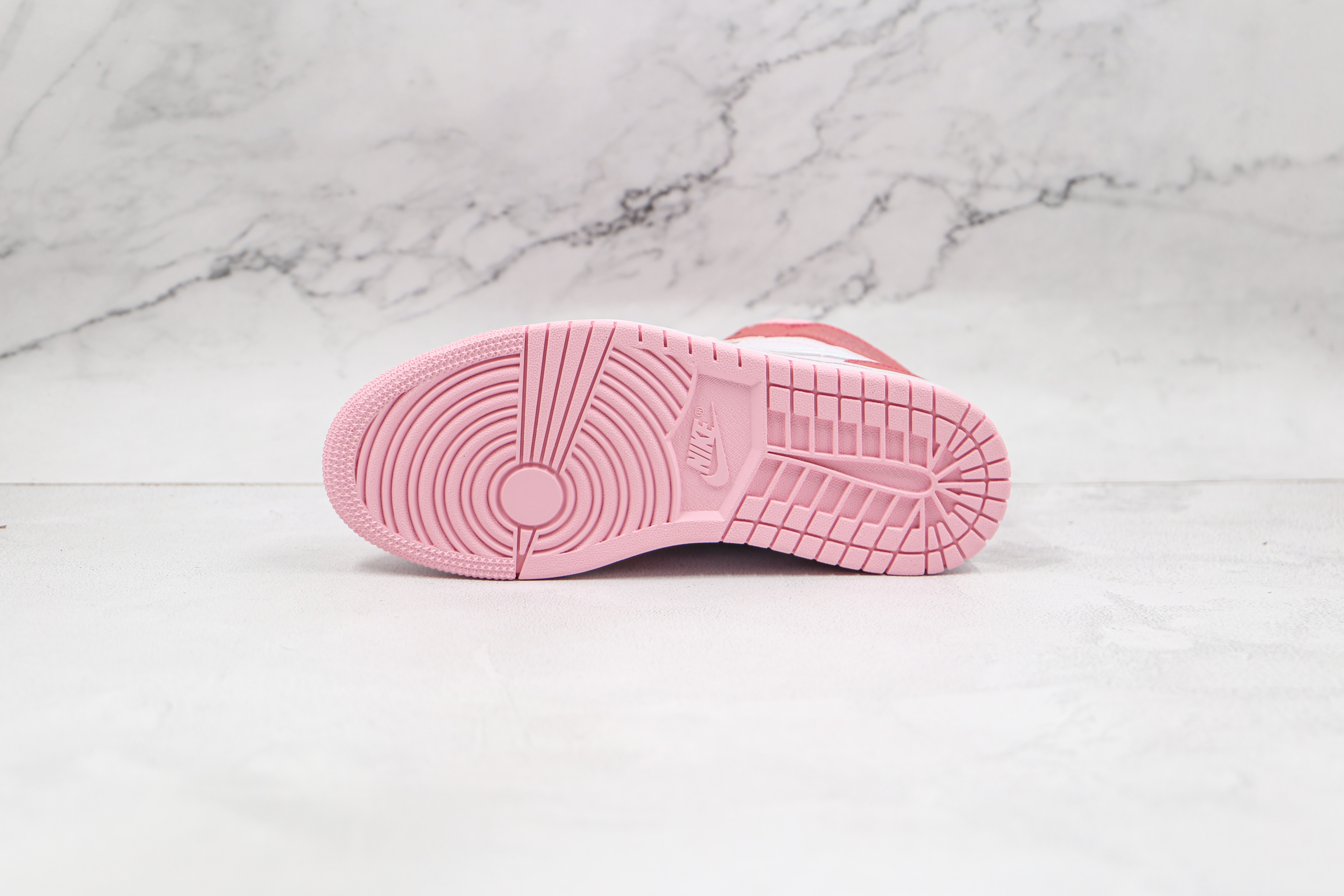 Air Jordan 1 Mid Digital Pink