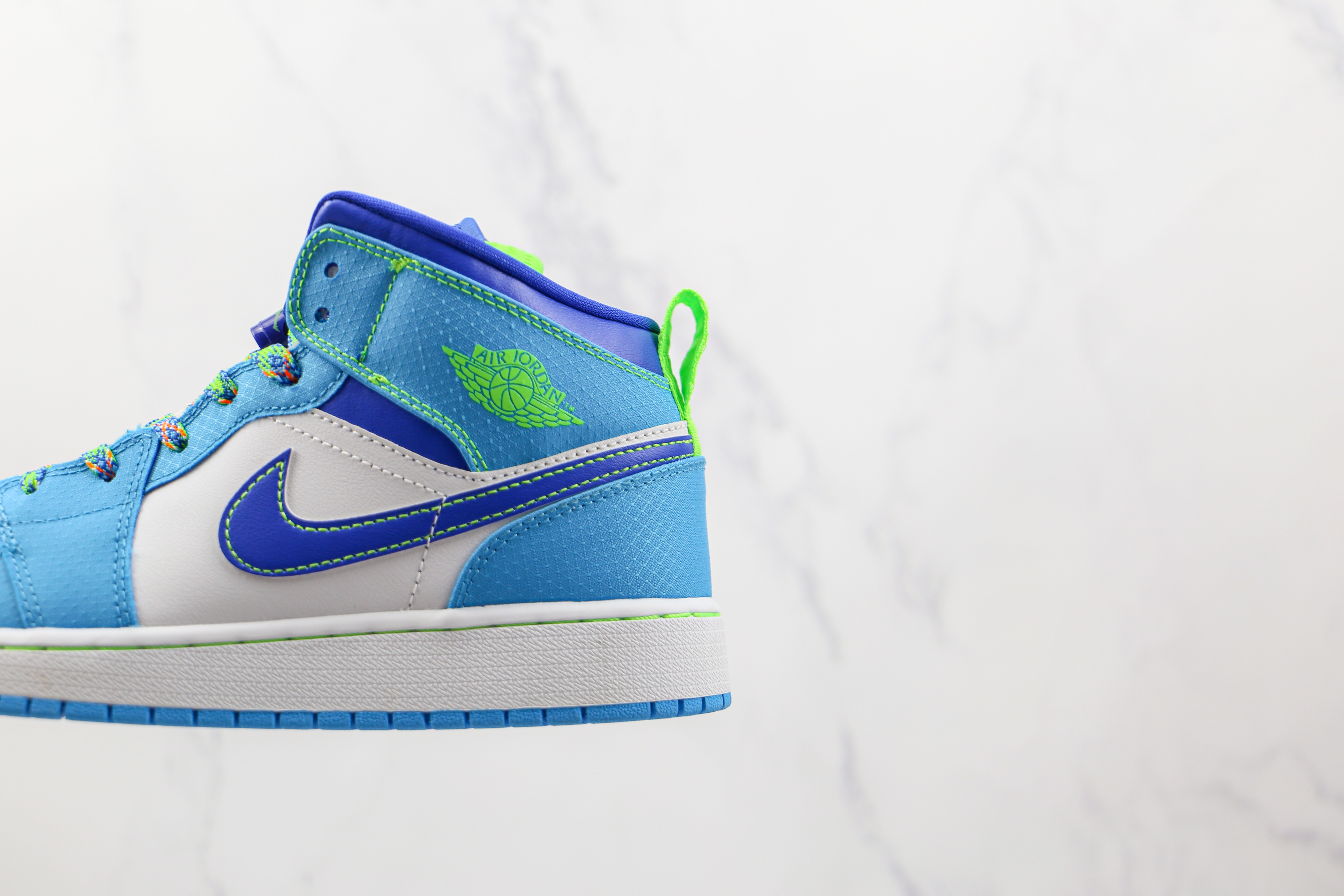 Air Jordan 1 Mid SE (GS) Sprite
