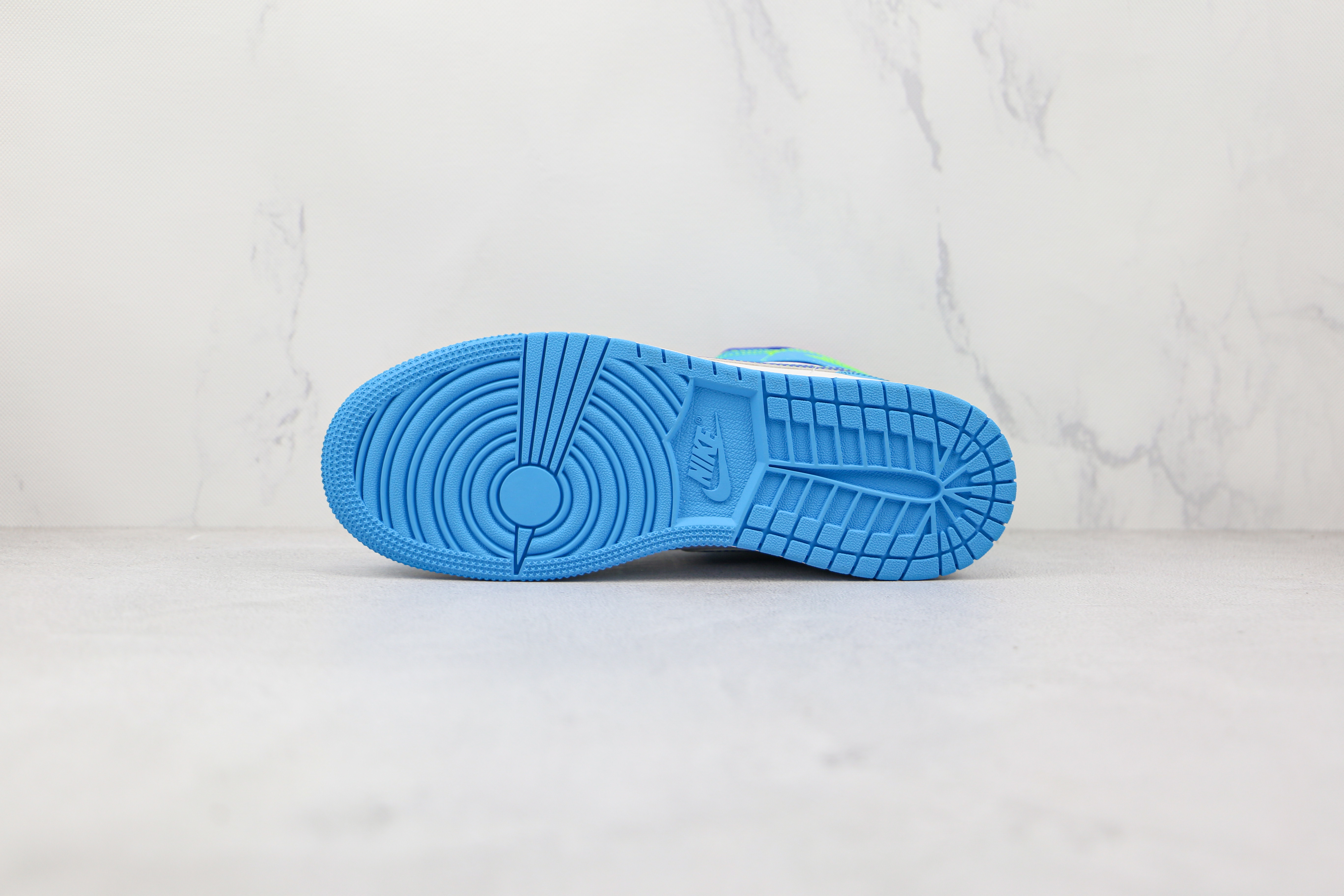 Air Jordan 1 Mid SE (GS) Sprite