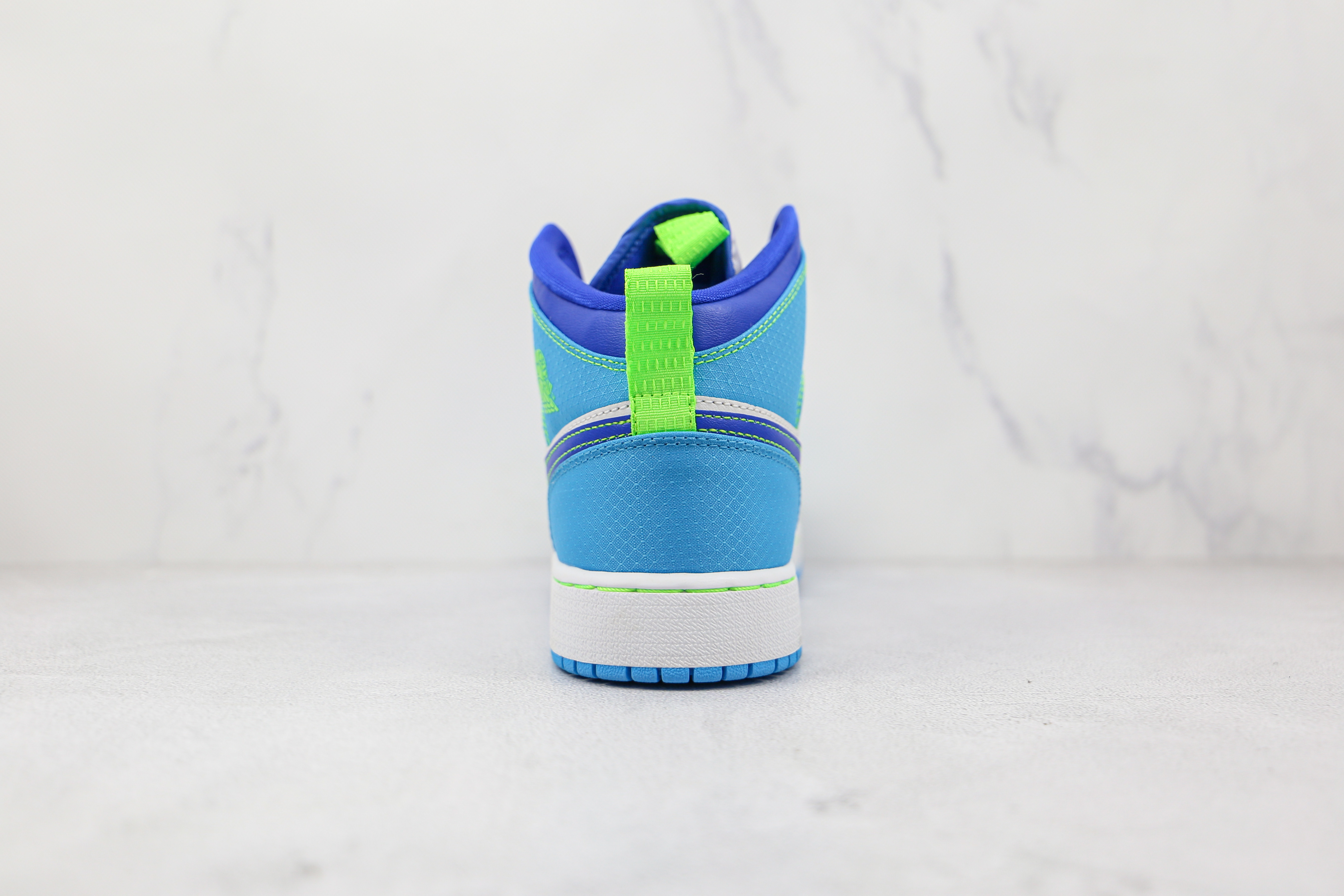 Air Jordan 1 Mid SE (GS) Sprite