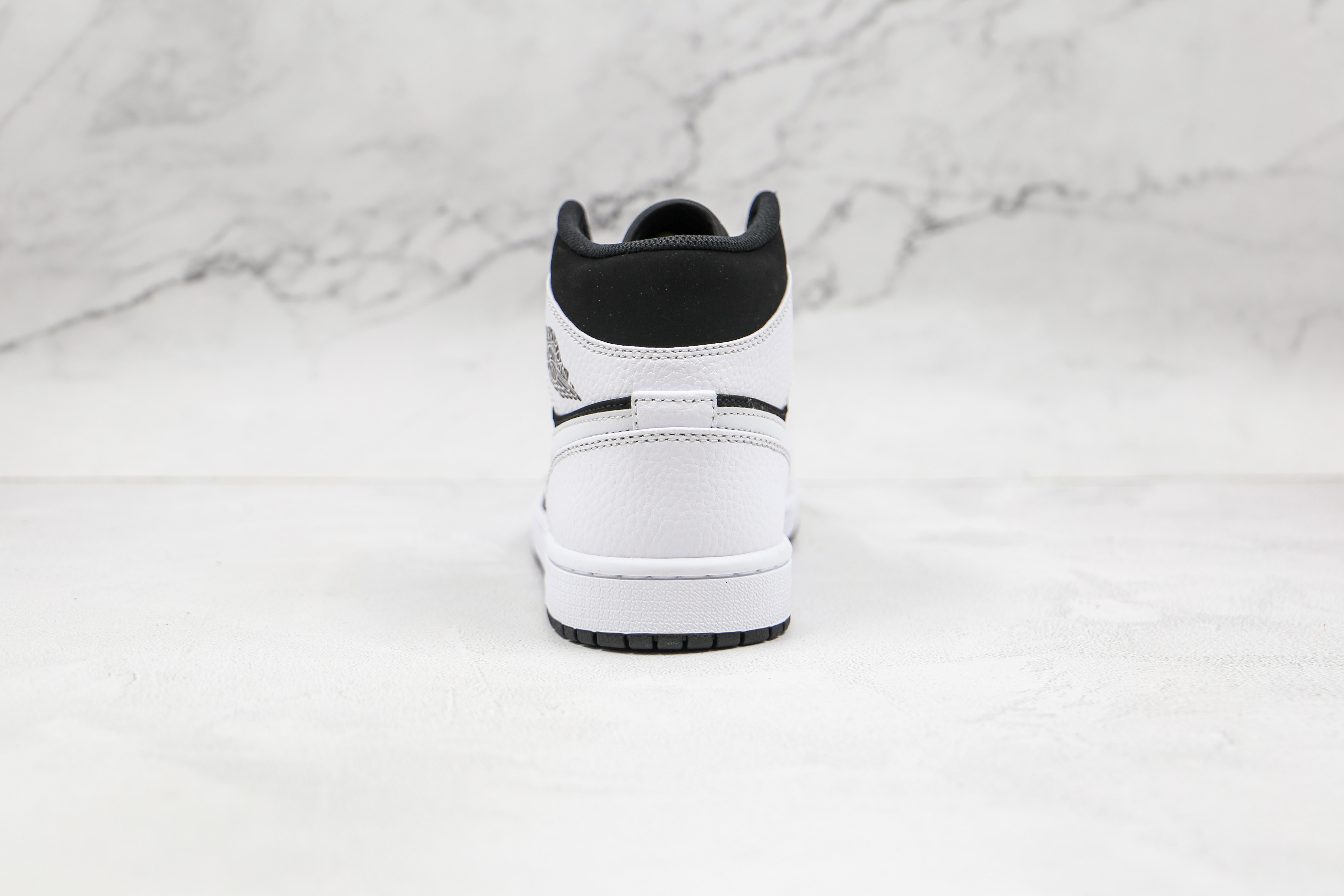 Air Jordan 1 Mid Tuxedo