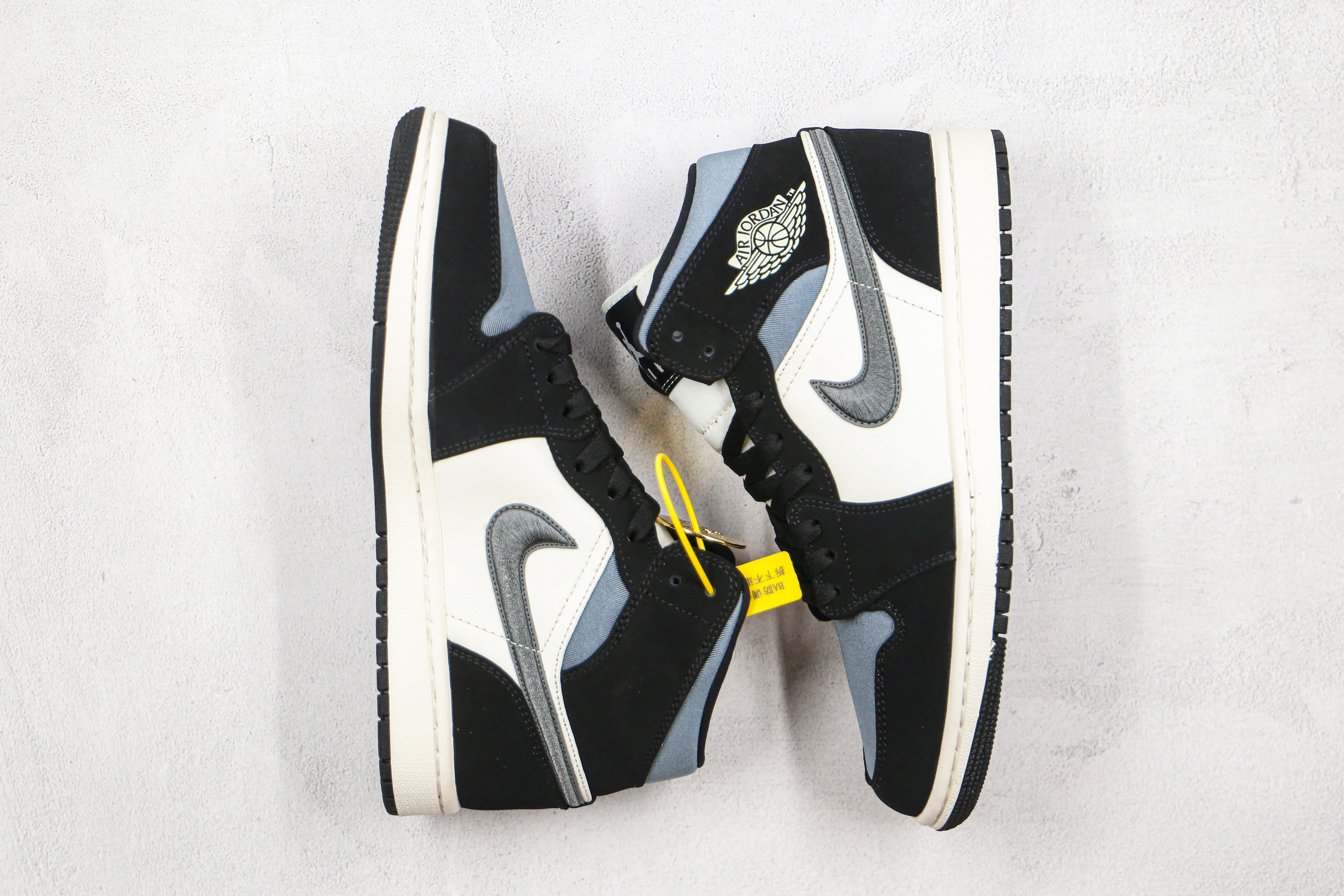 Air Jordan 1 Mid Satin Grey