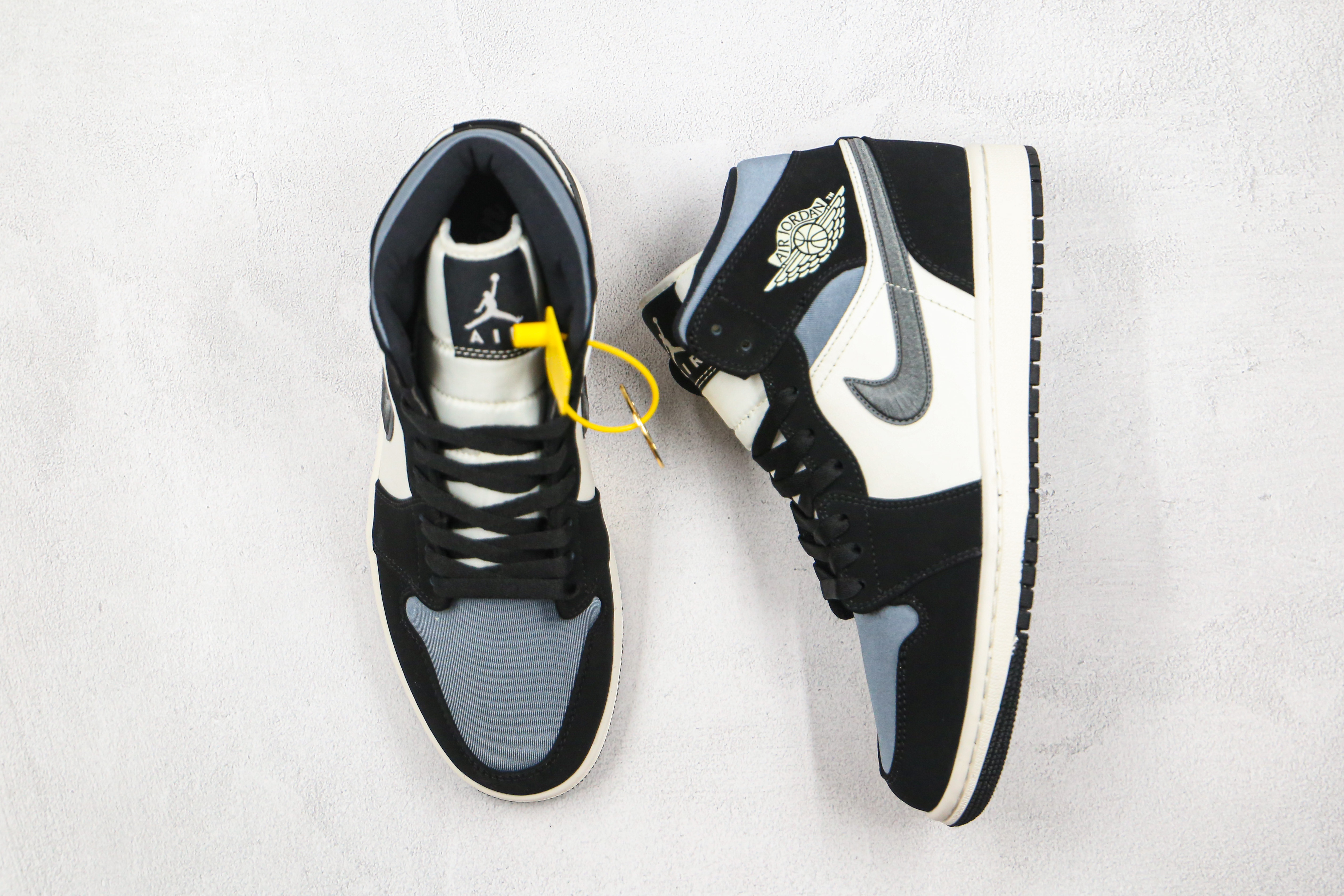 Air Jordan 1 Mid Satin Grey