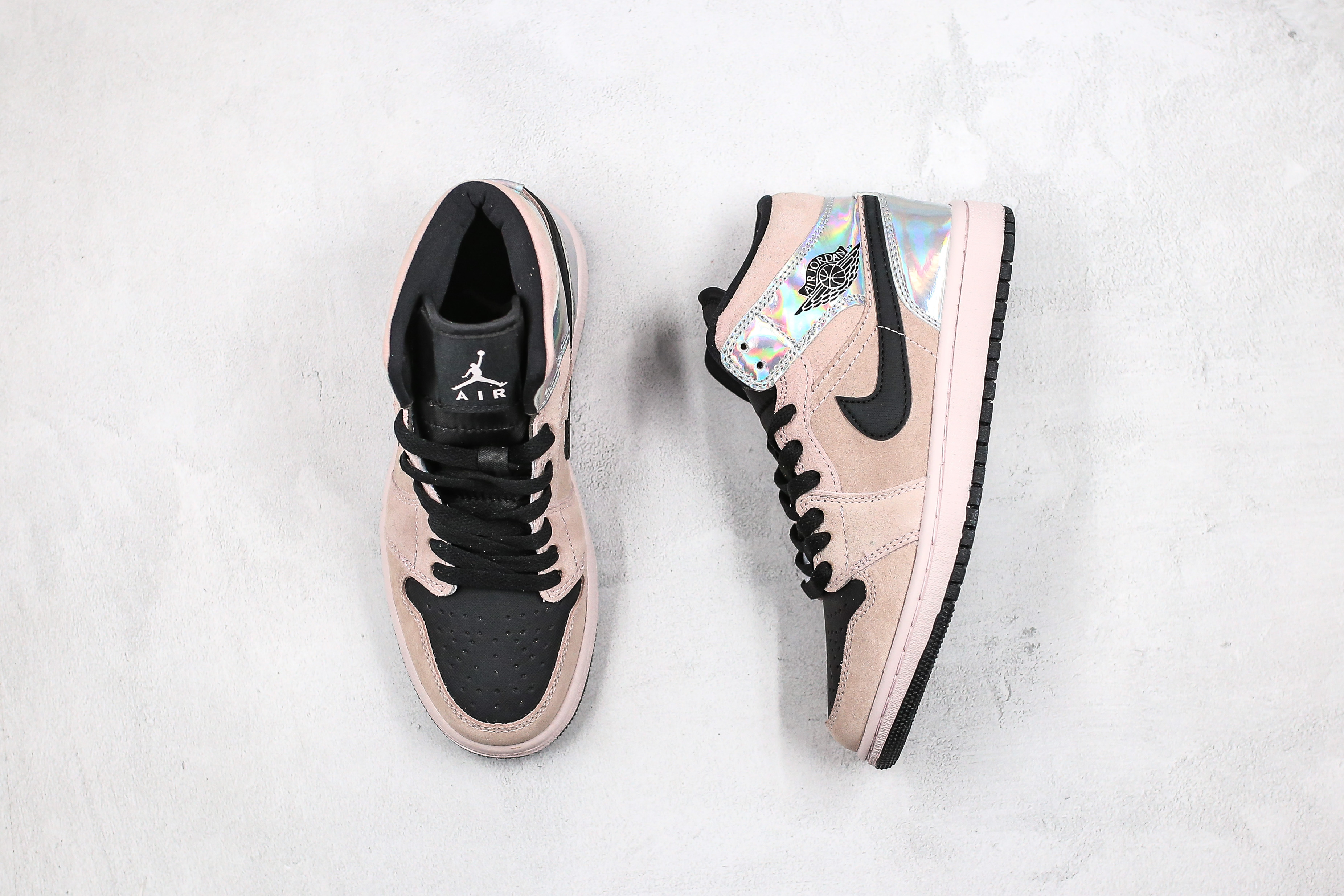 Air Jordan 1 Mid Iridescent