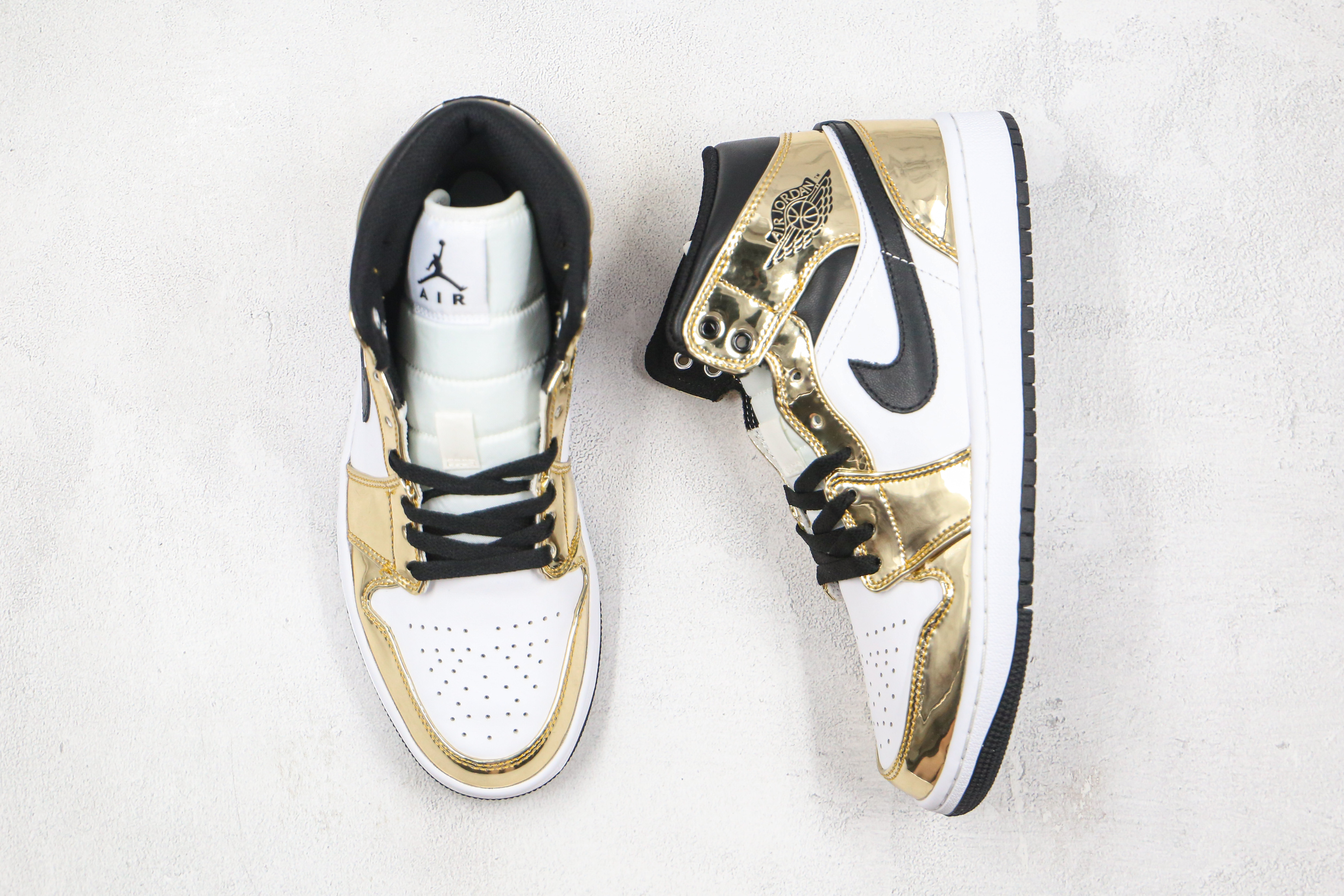 Air Jordan 1 Mid SE GS Metallic Gold