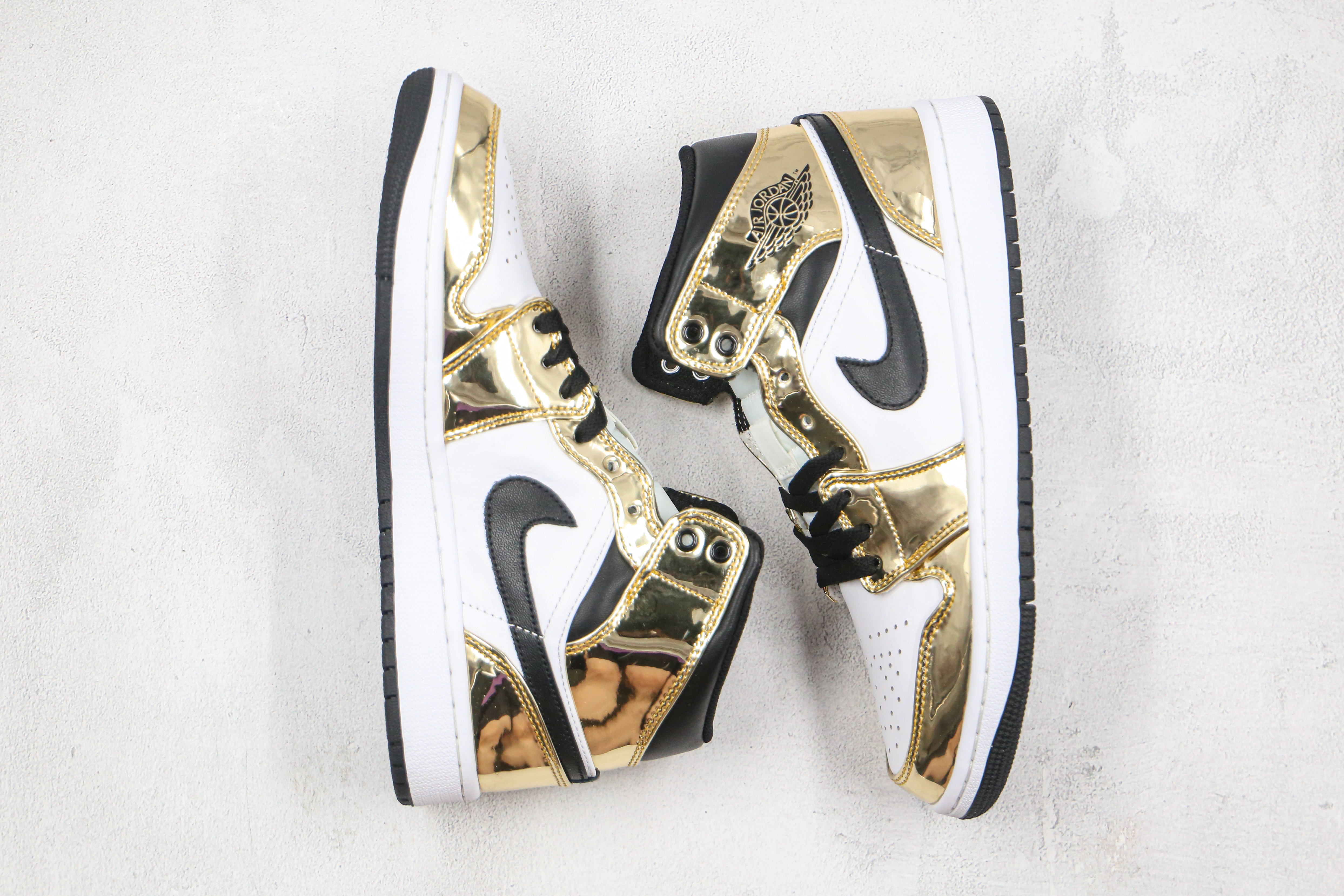 Air Jordan 1 Mid SE GS Metallic Gold