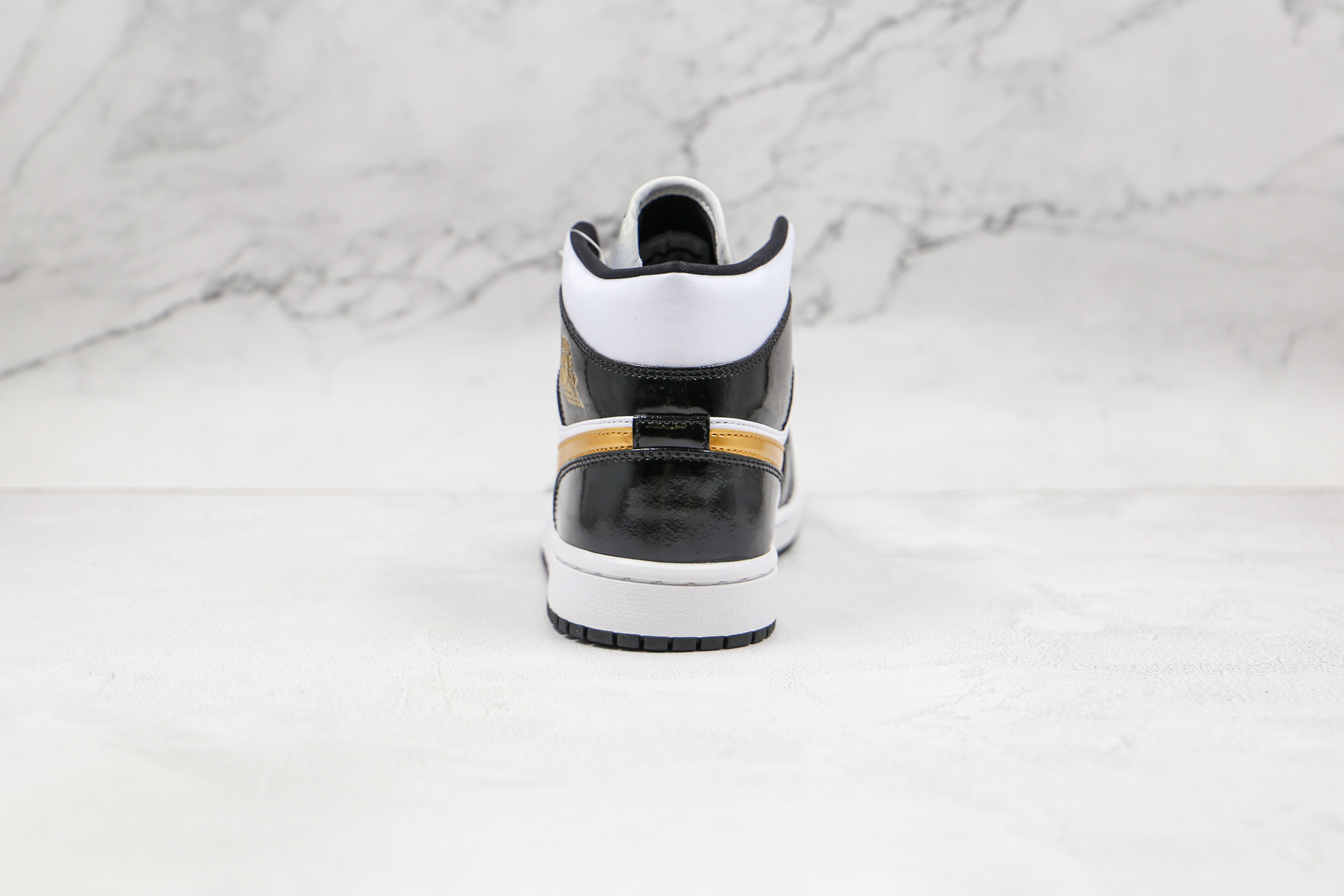 Air Jordan 1 Mid SE Black Gold Patent Leather