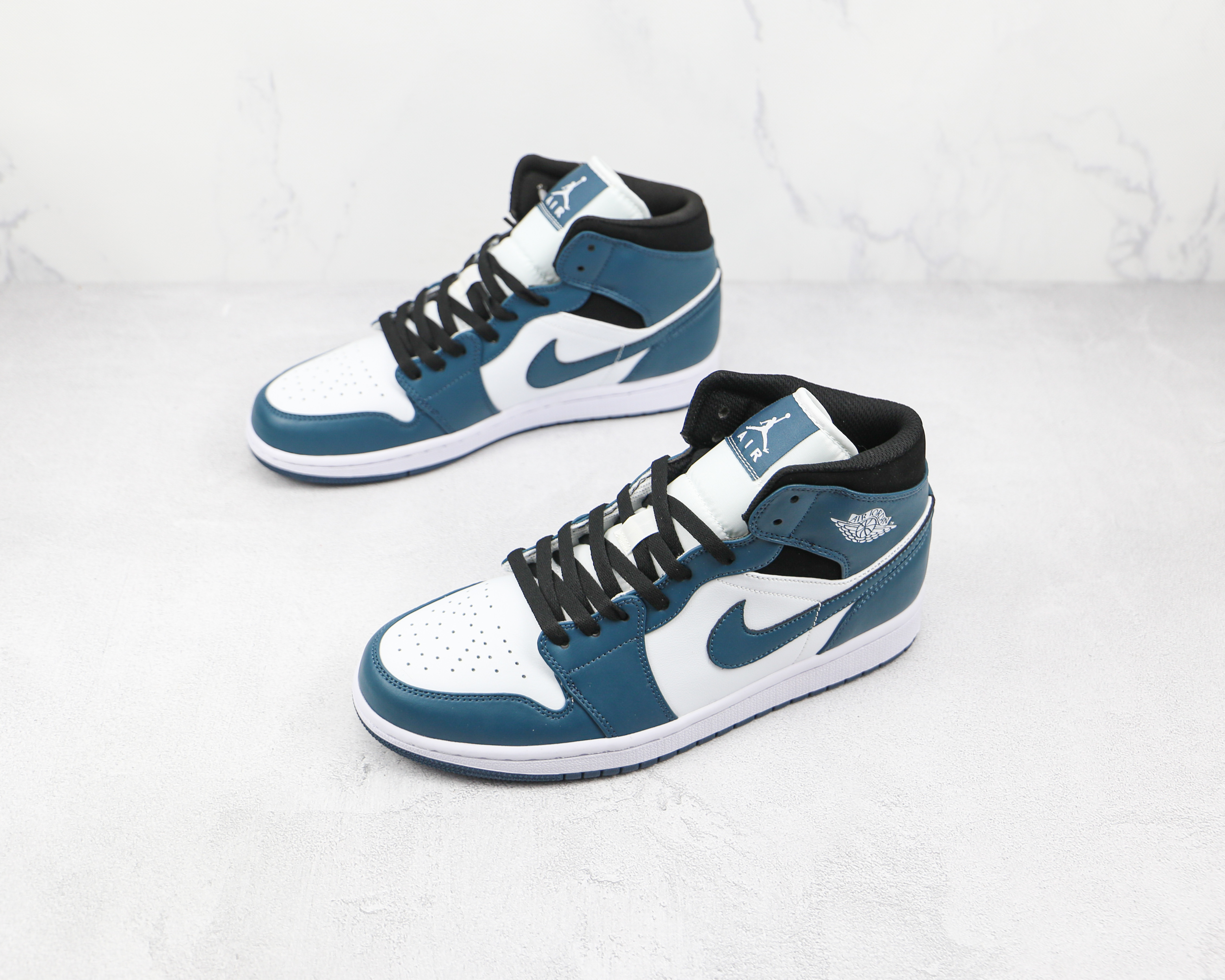 Air Jordan 1 Mid Dark Teal