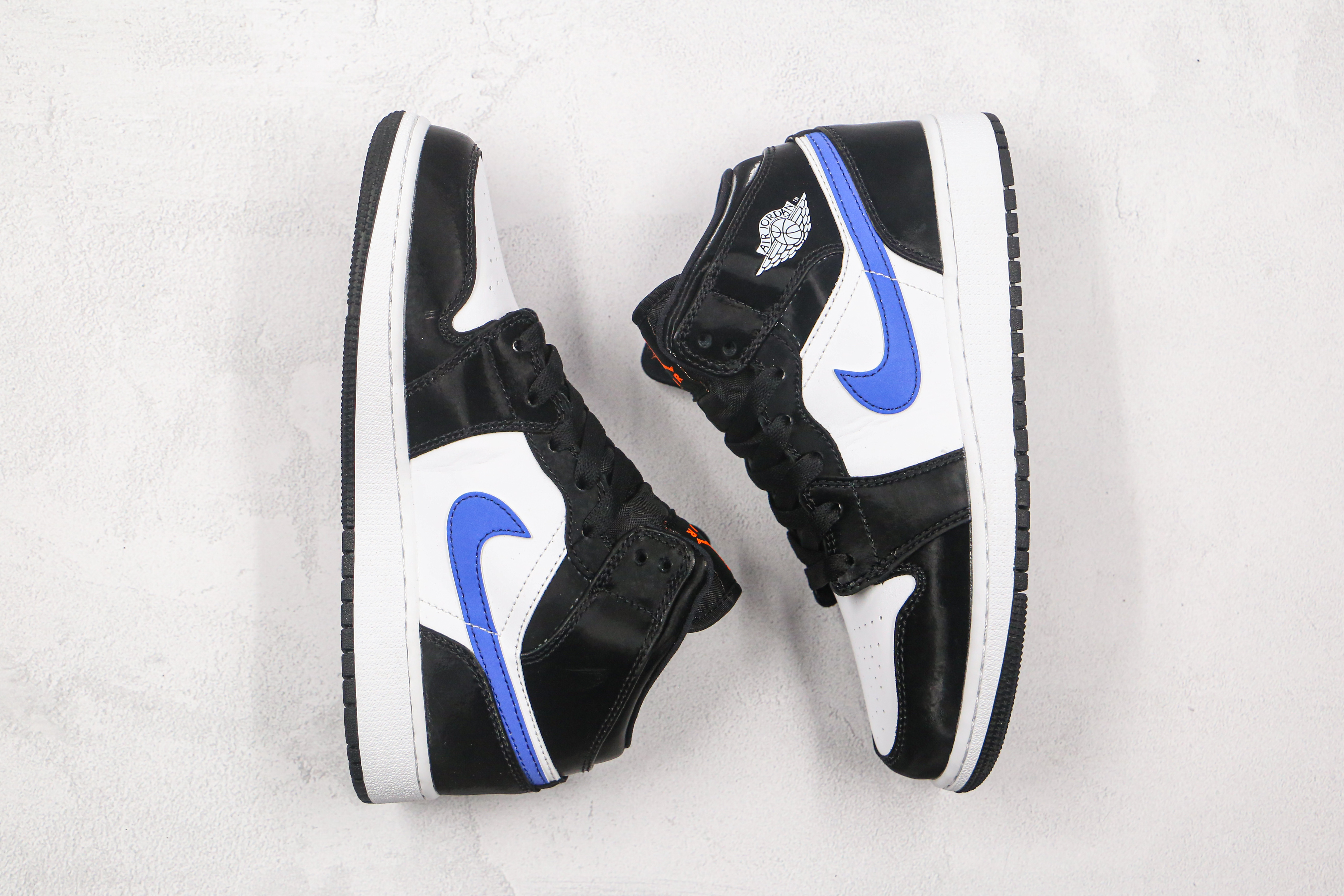 Air Jordan 1 Mid Astronomy Blue
