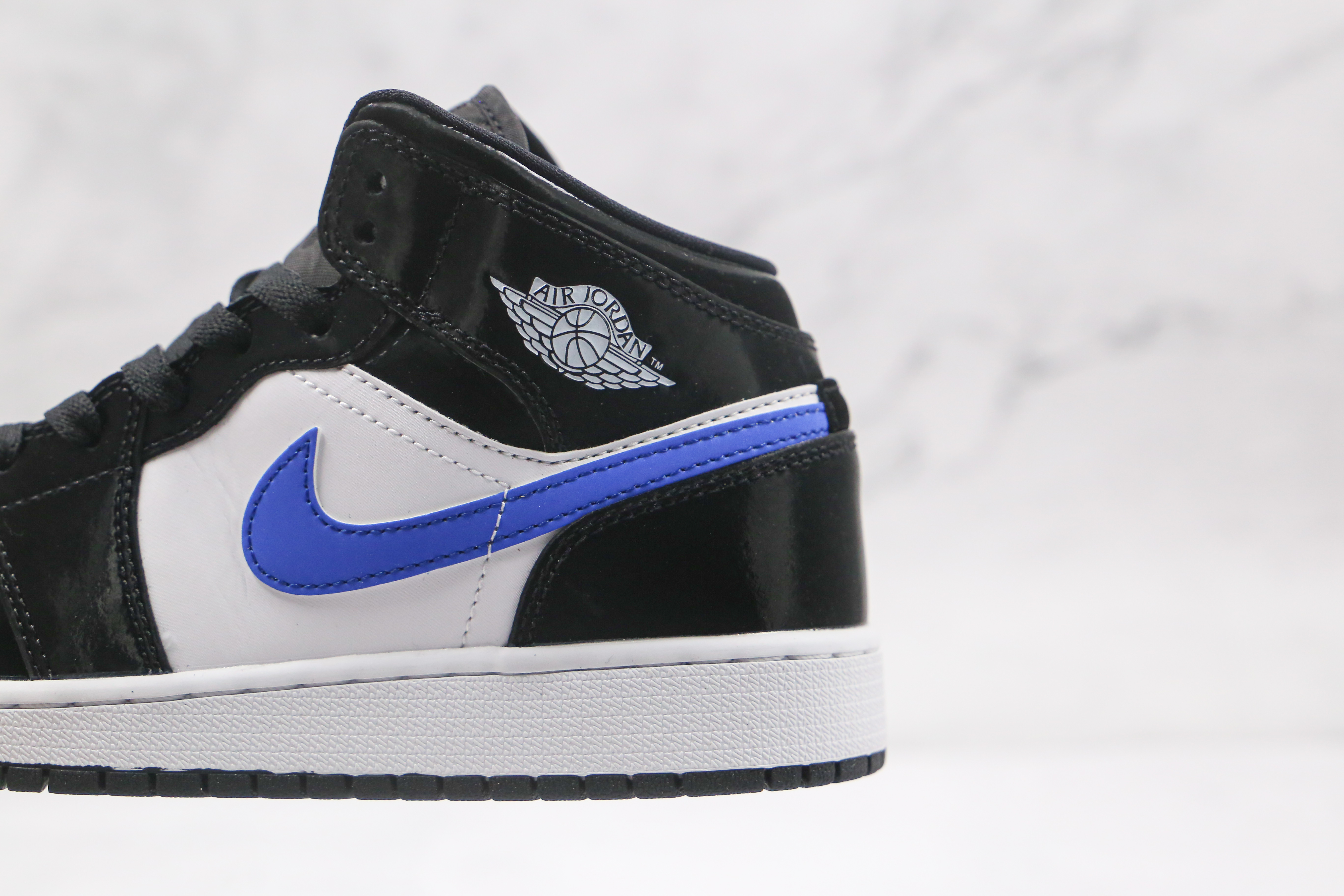 Air Jordan 1 Mid Astronomy Blue